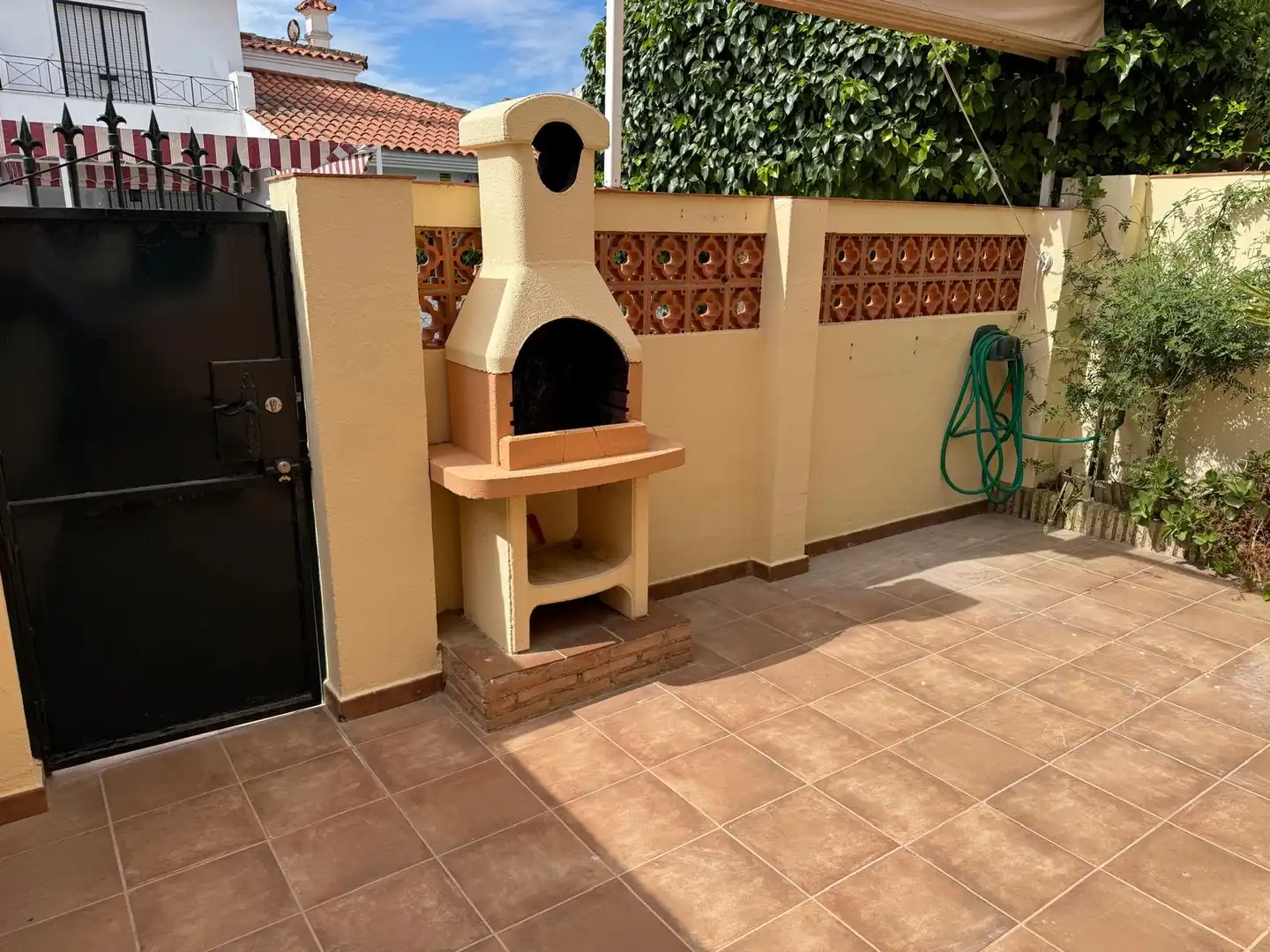 Casa adosada en venda a Calle Olivo, 2, El Portil Terrassa de Casa adosada en venda en El Portil amb Aire condicionat i Terrassa
