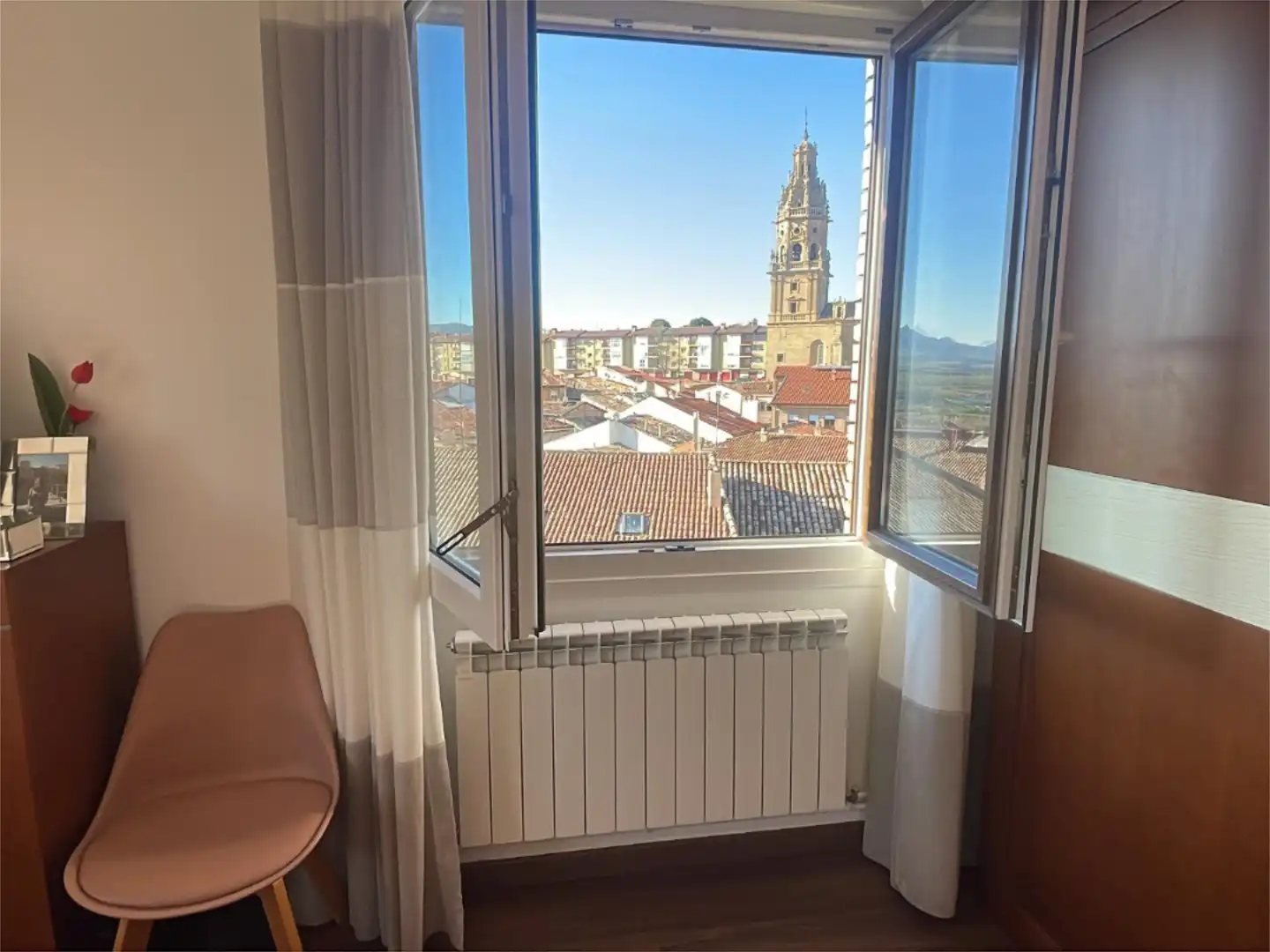 Piso en venta en Plaza de la Paz, 1, Haro Habitación de Piso en venta en Haro con Terraza