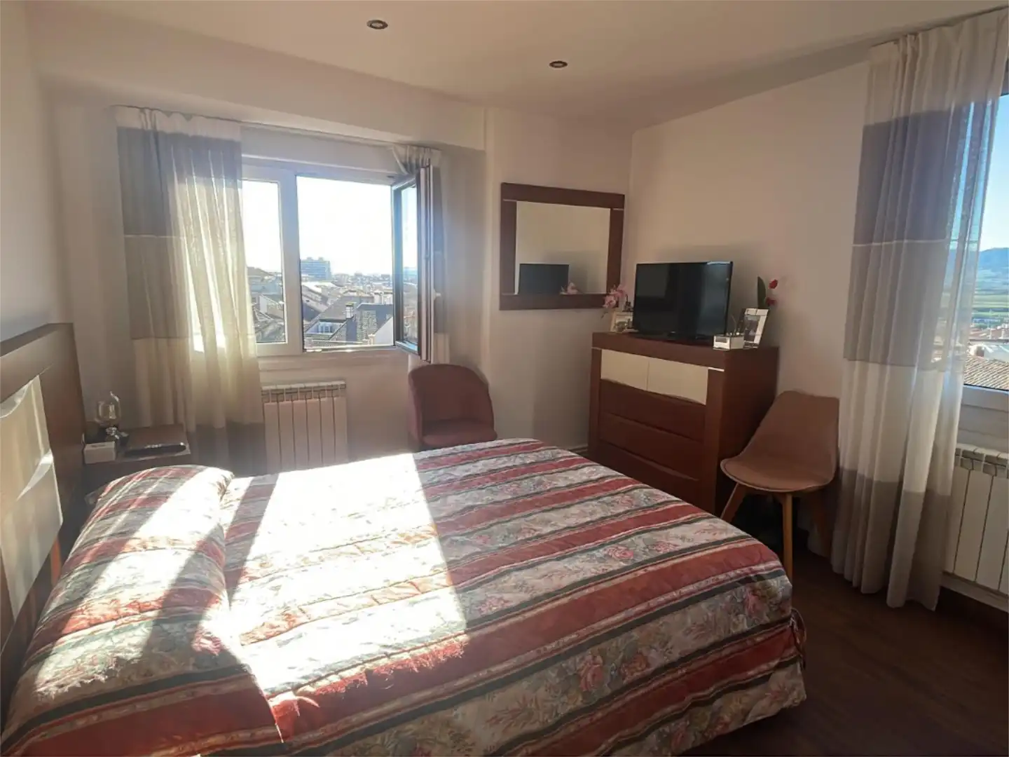 Piso en venta en Plaza de la Paz, 1, Haro Habitación de Piso en venta en Haro con Terraza