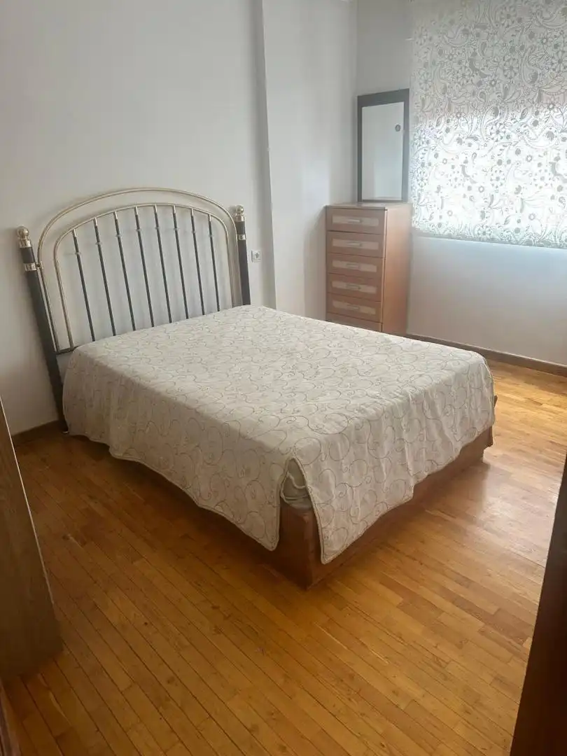 Piso de alquiler en Calle Tejadillo, 7, La Bañeza Habitación de Piso de alquiler en La Bañeza con Calefacción, Jardín privado y Terraza