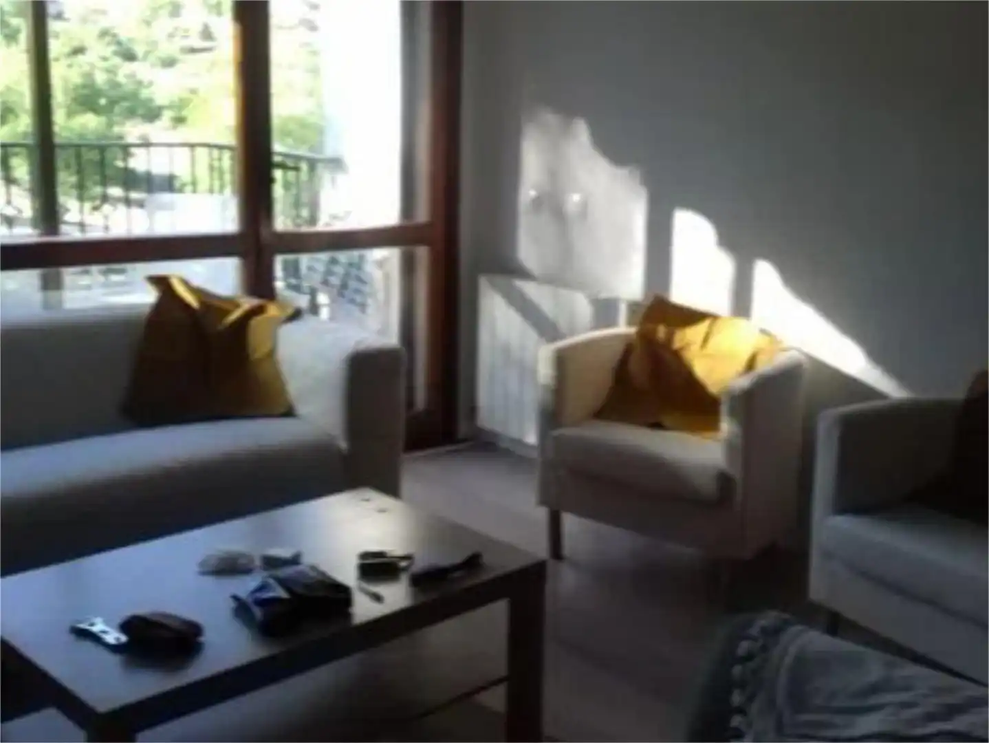Habitación en Urbanización los Escoriales, 1, Jardín de los Reyes - Parque Real Sala de estar de Piso para compartir en El Escorial con Calefacción, Jardín privado y Piscina