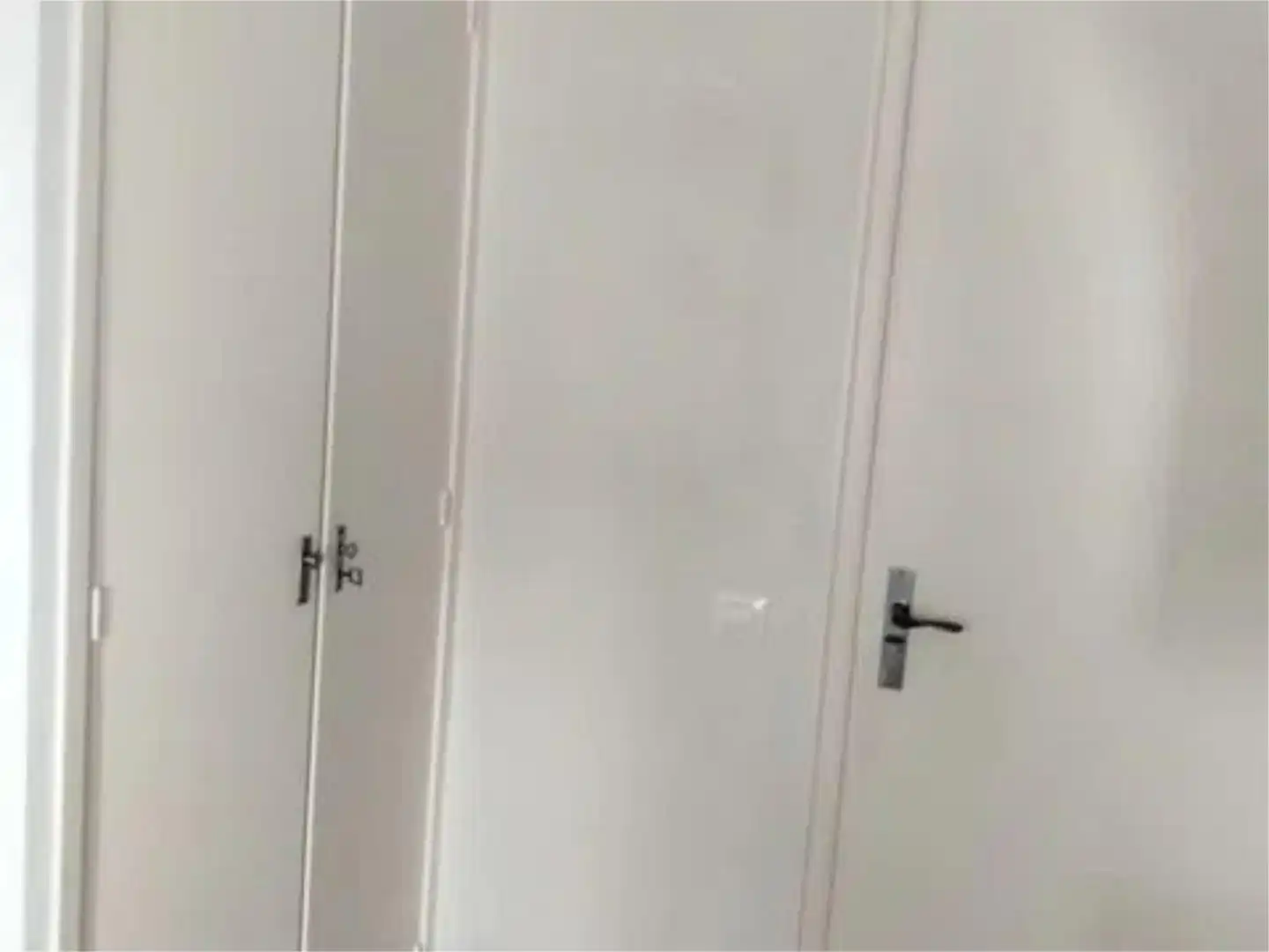 Habitación en Urbanización los Escoriales, 1, Jardín de los Reyes - Parque Real Baño de Piso para compartir en El Escorial con Calefacción, Jardín privado y Piscina