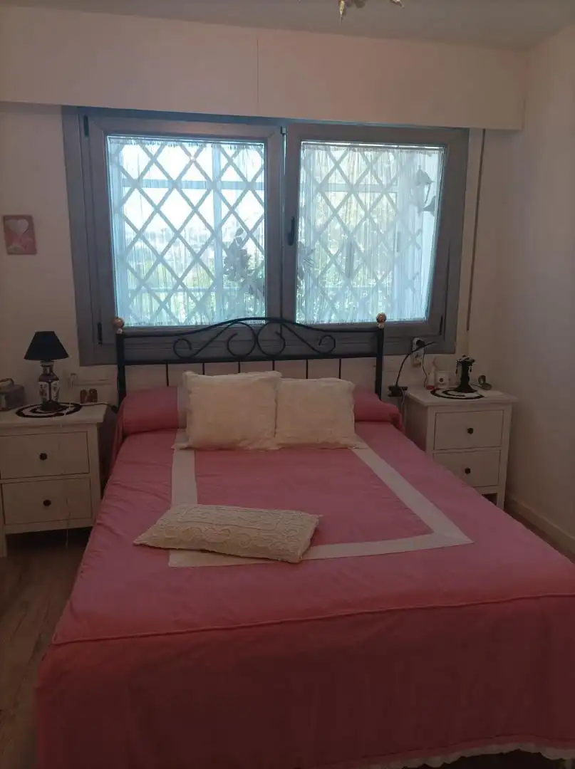 Piso de alquiler en Rúa Xuncal, 1, Perillo Habitación de Piso de alquiler en Oleiros con Calefacción, Parquet y Amueblado