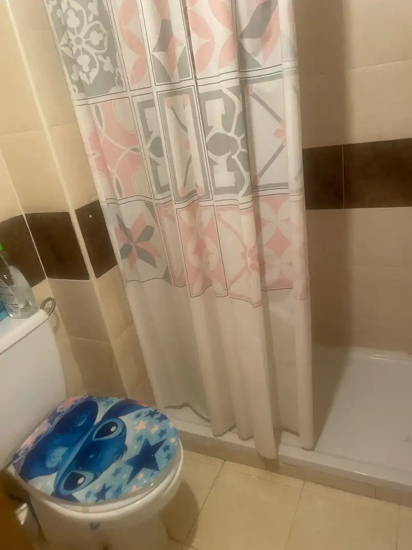 Room in Calle de Pedro Lorca, 85, Las Piscinas Naturales