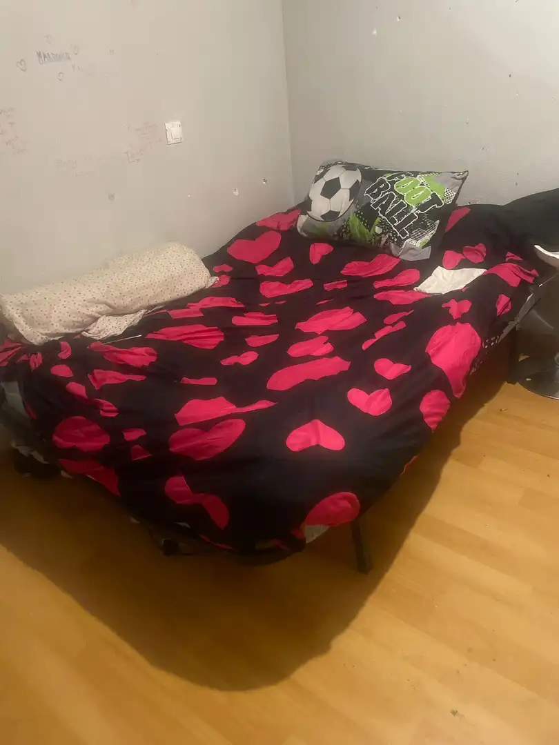 Room in Calle de Pedro Lorca, 85, Las Piscinas Naturales