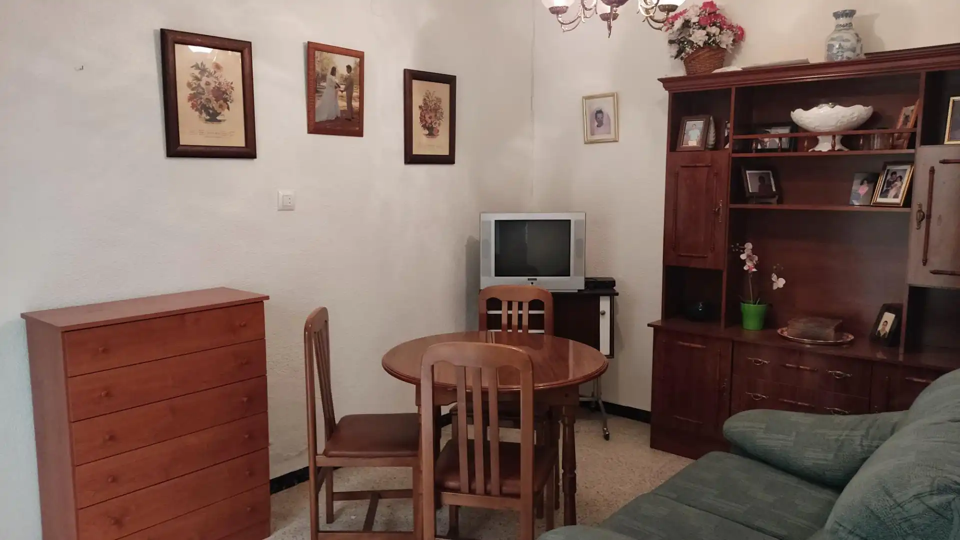 Living room of Detached homes for sale in Sevilla  with Air Conditioner and Storage room