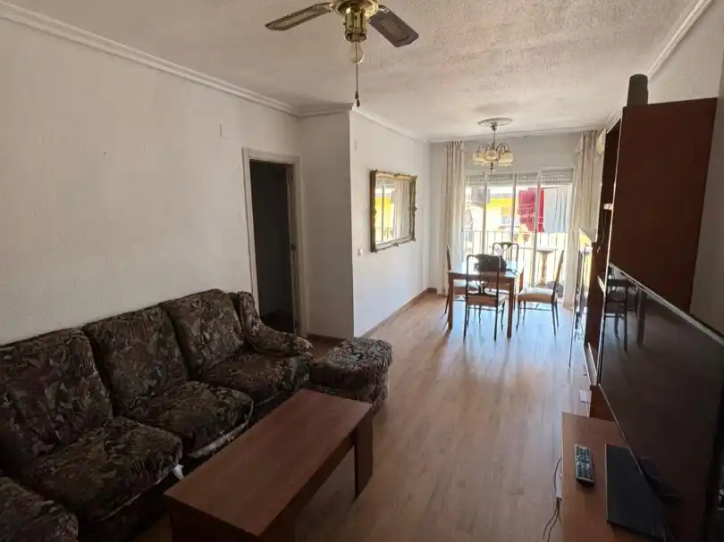 Sala d'estar de Pis de lloguer en Córdoba amb Aire condicionat, Moblat i Balcó