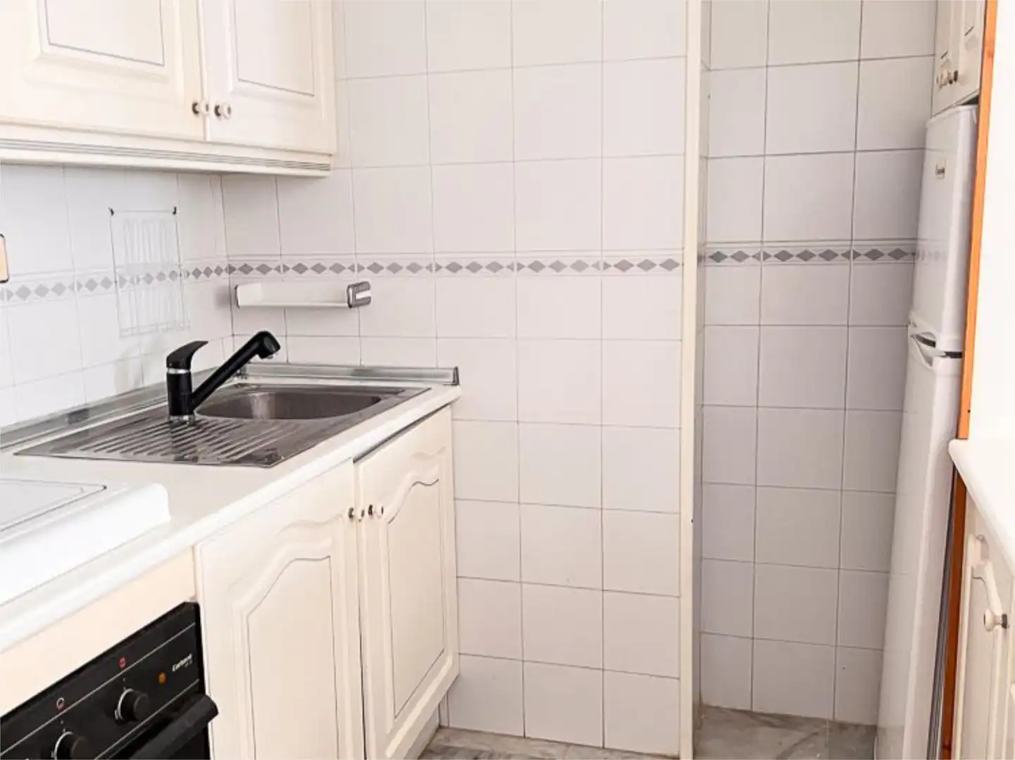 Küche von Wohnungen zur Miete in Salobreña mit Terrasse, Schwimmbad und Möbliert