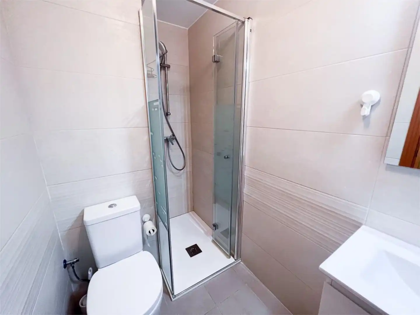 Badezimmer von Wohnungen zur Miete in Salobreña mit Terrasse, Schwimmbad und Möbliert