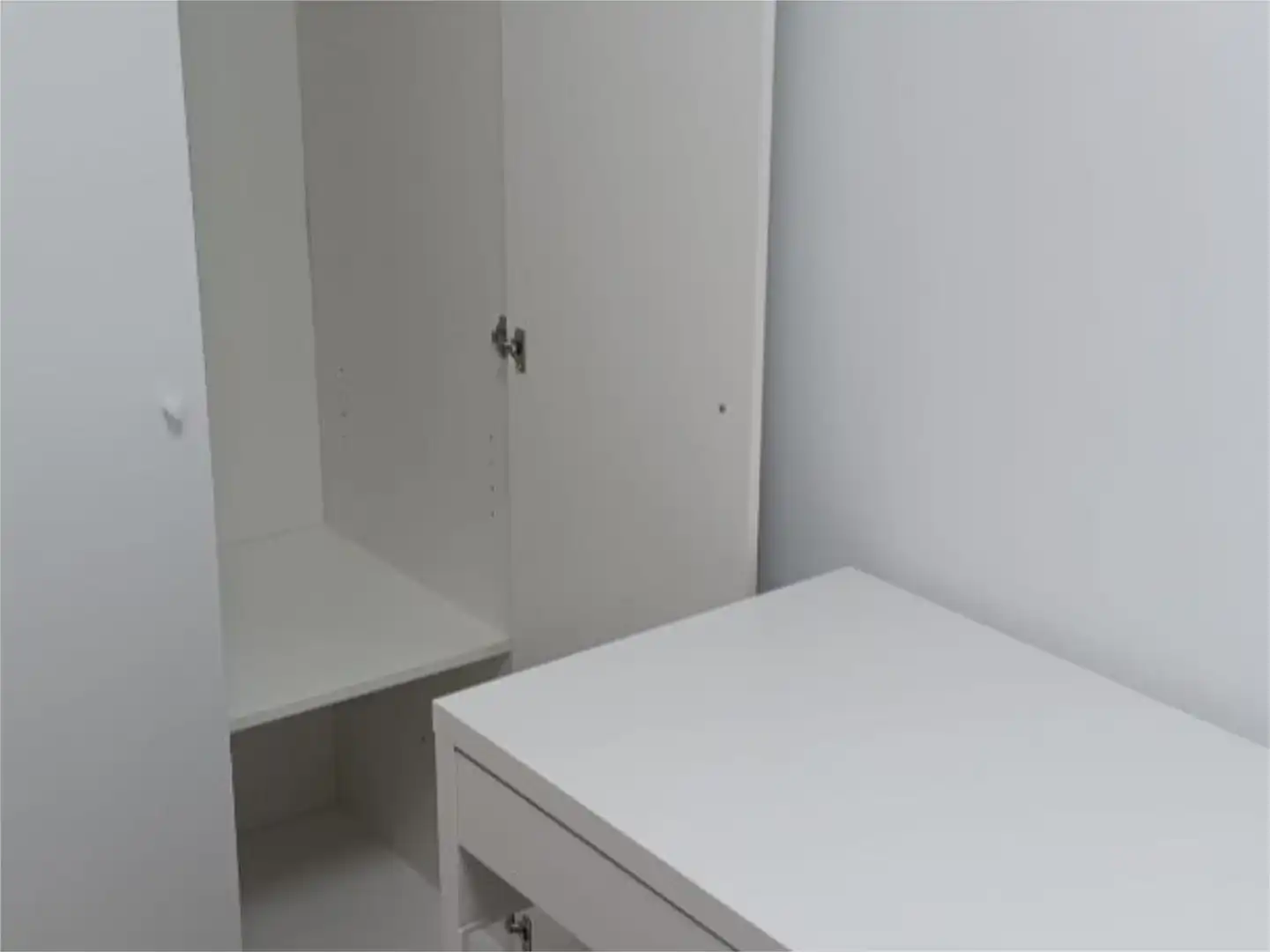 Zimmer in Avenida de Fuenlabrada, 107, Descubridores - Escritores
