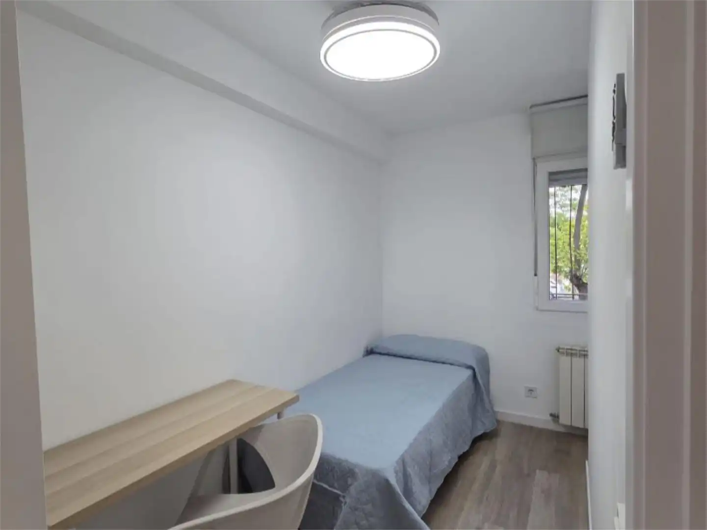 Zimmer in Avenida de Fuenlabrada, 107, Descubridores - Escritores