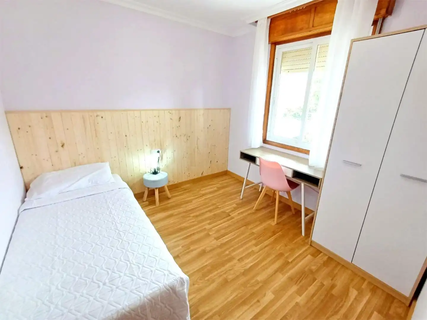 Habitación en Estrada Matamá Pazo-Comesaña, 32, Comesaña - Matamá Habitación en Estrada Matamá Pazo-Comesaña, 32, Comesaña - Matamá