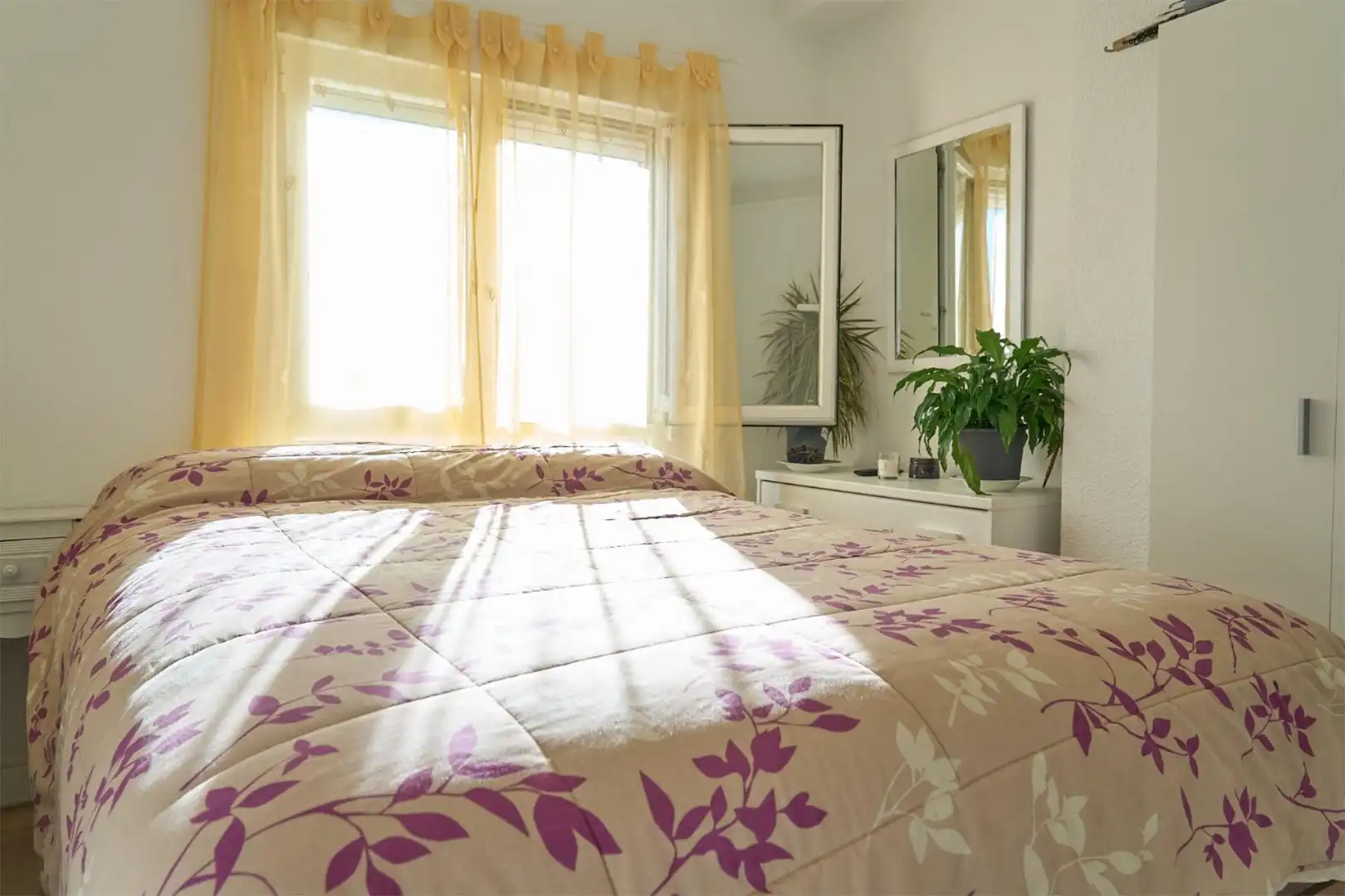 Wohnung zum Verkauf in Calle de la Isla de Arosa, 37, Peñagrande Schlafzimmer von Wohnung zum Verkauf in Madrid Capital mit Klimaanlage