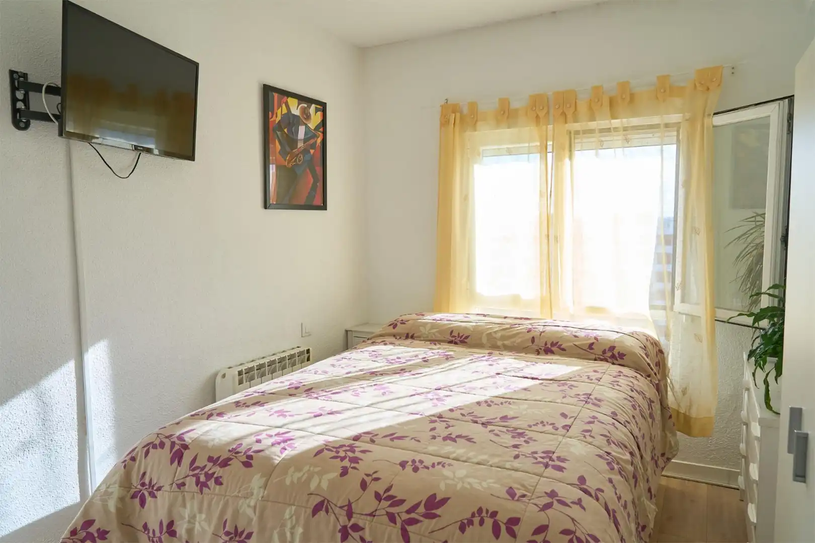 Wohnung zum Verkauf in Calle de la Isla de Arosa, 37, Peñagrande Schlafzimmer von Wohnung zum Verkauf in Madrid Capital mit Klimaanlage
