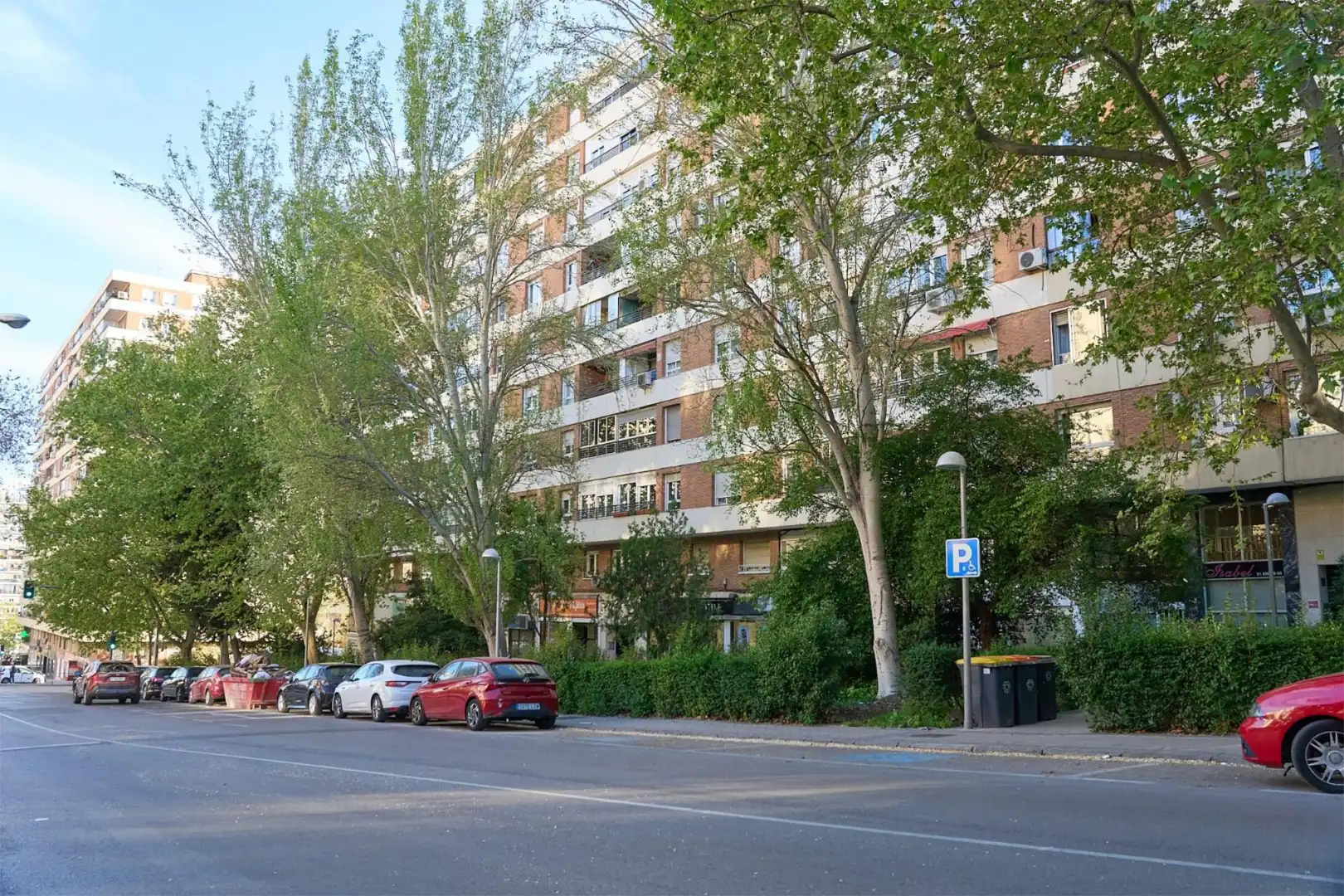 Wohnung zum Verkauf in Calle de la Isla de Arosa, 37, Peñagrande Außenansicht von Wohnung zum Verkauf in Madrid Capital mit Klimaanlage