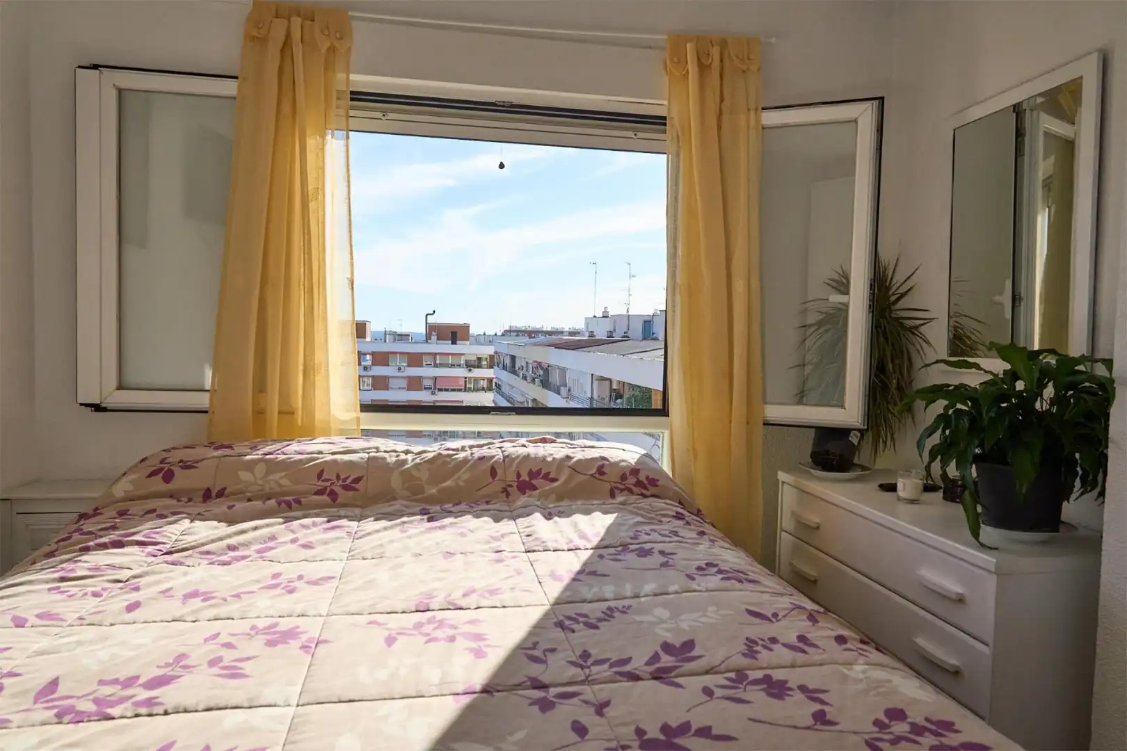 Wohnung zum Verkauf in Calle de la Isla de Arosa, 37, Peñagrande Schlafzimmer von Wohnung zum Verkauf in Madrid Capital mit Klimaanlage