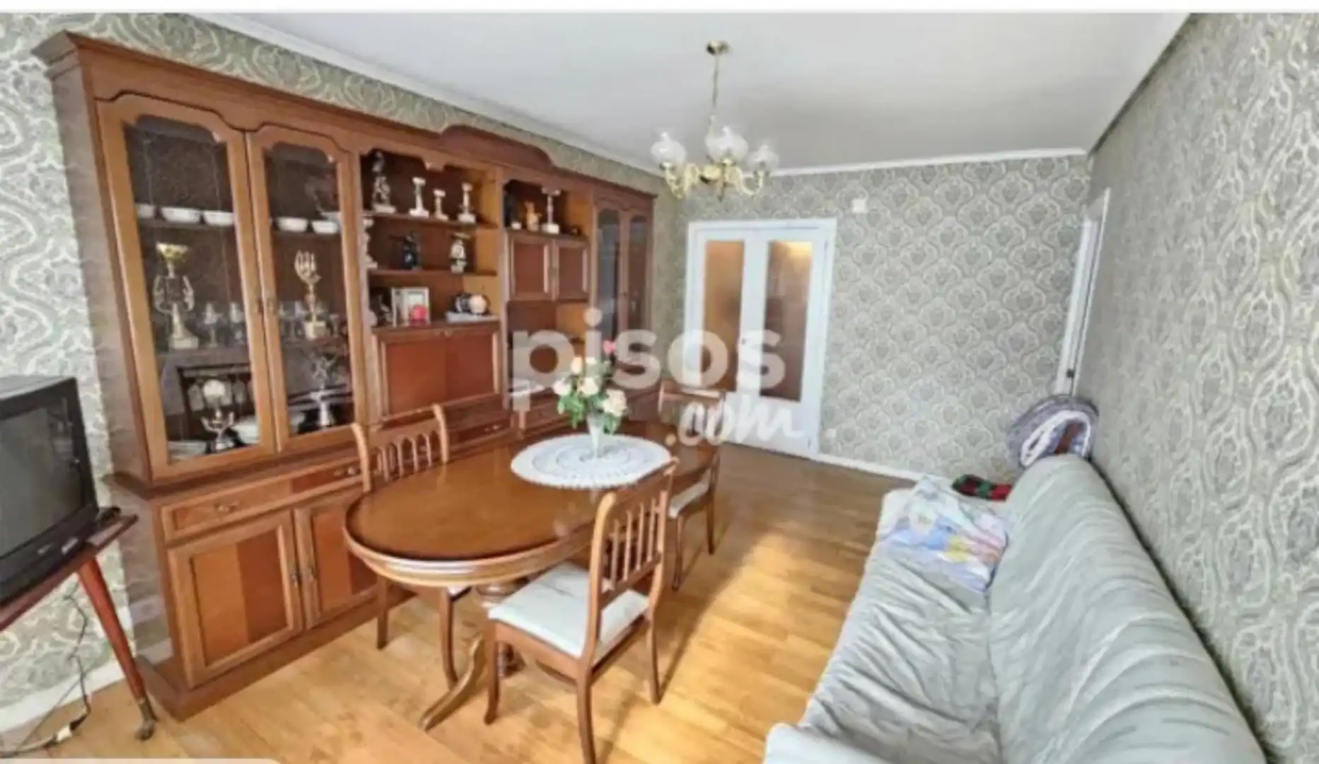 Piso de alquiler en Avenida Bilbao, 2, Medina de Pomar Sala de estar de Piso de alquiler en Medina de Pomar con Calefacción, Parquet y Amueblado