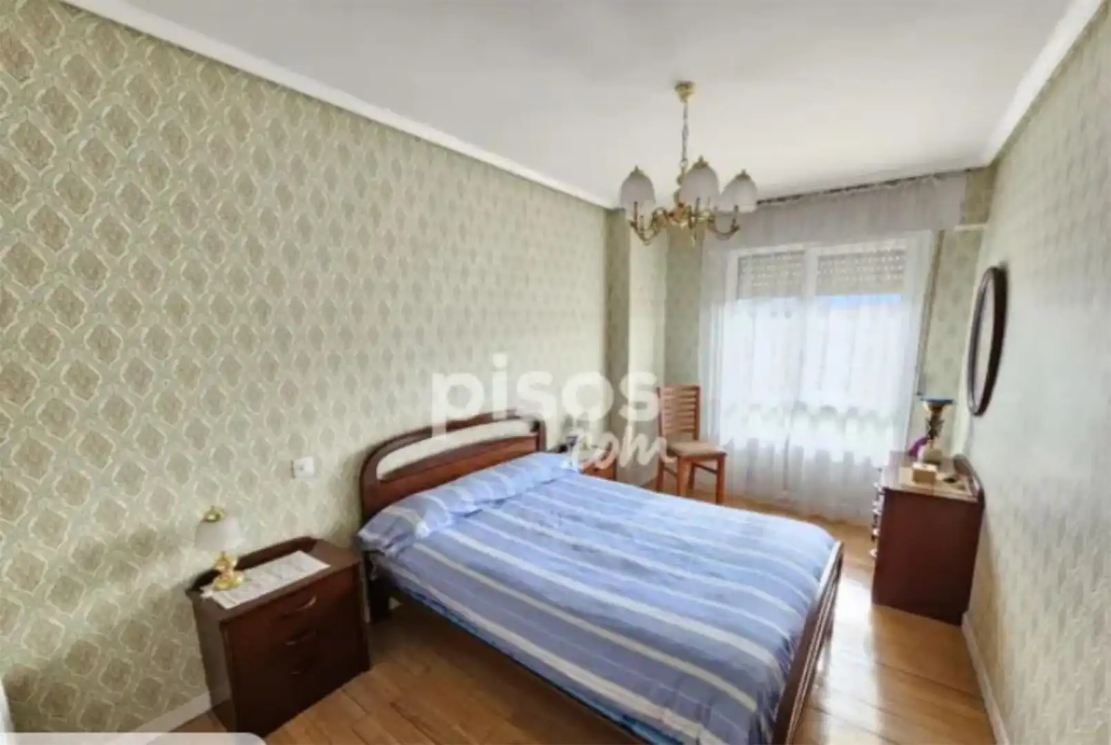 Piso en venta en Avenida Bilbao, 2, Medina de Pomar Habitación de Piso en venta en Medina de Pomar con Calefacción, Parquet y Amueblado