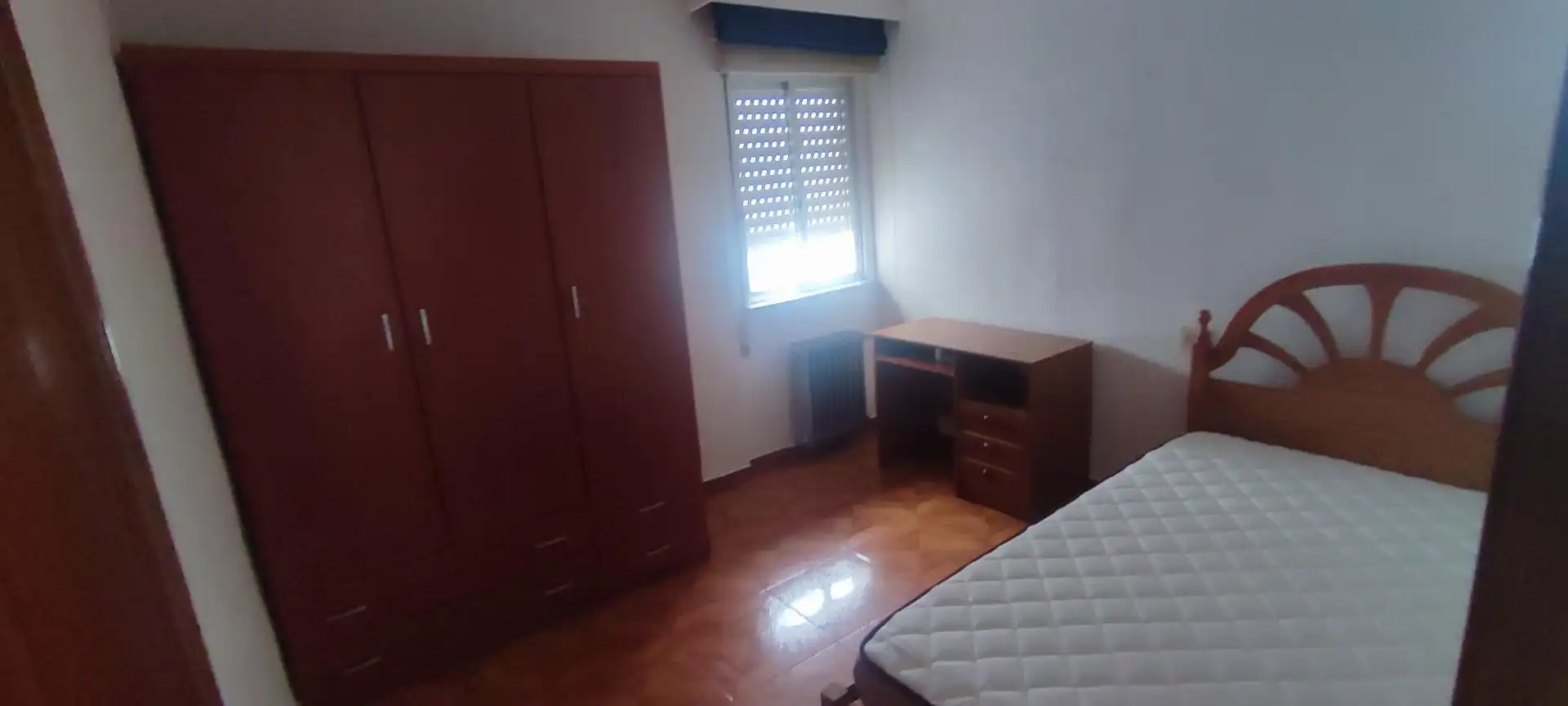 Wohnung zur Miete in Calle Tomillar, 8, Pizarrales Schlafzimmer von Wohnung zur Miete in Salamanca mit Heizung, Parkett und Terrasse