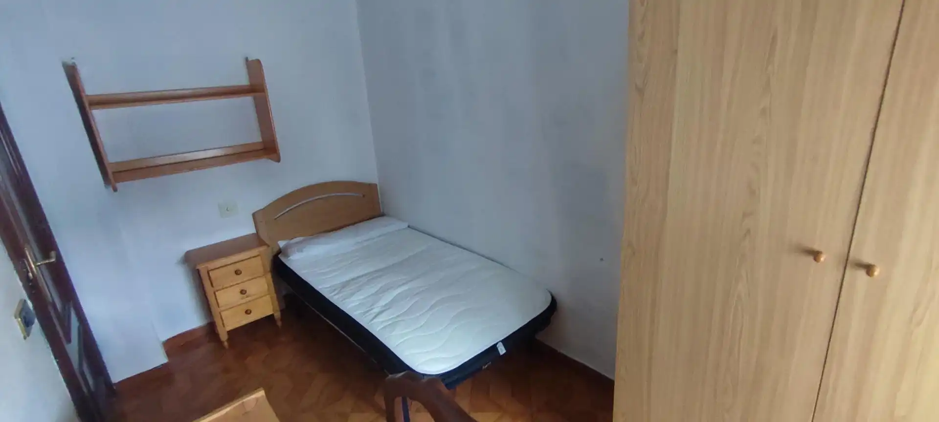 Wohnung zur Miete in Calle Tomillar, 8, Pizarrales Schlafzimmer von Wohnung zur Miete in Salamanca mit Heizung, Parkett und Terrasse