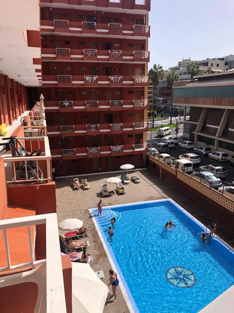 Piscina de Piso en venta en Puerto de la Cruz con Aire acondicionado, Calefacción y Jardín privado