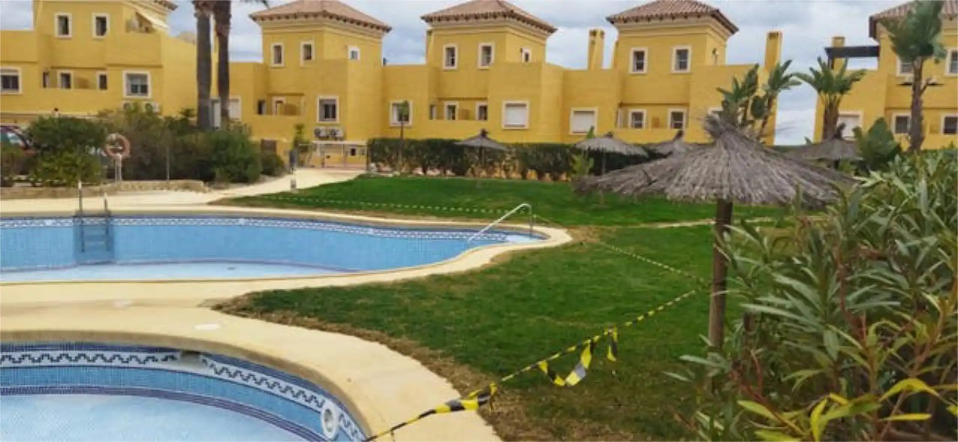 Piscina de Apartamento en venta en Vera con Calefacción, Jardín privado y Terraza