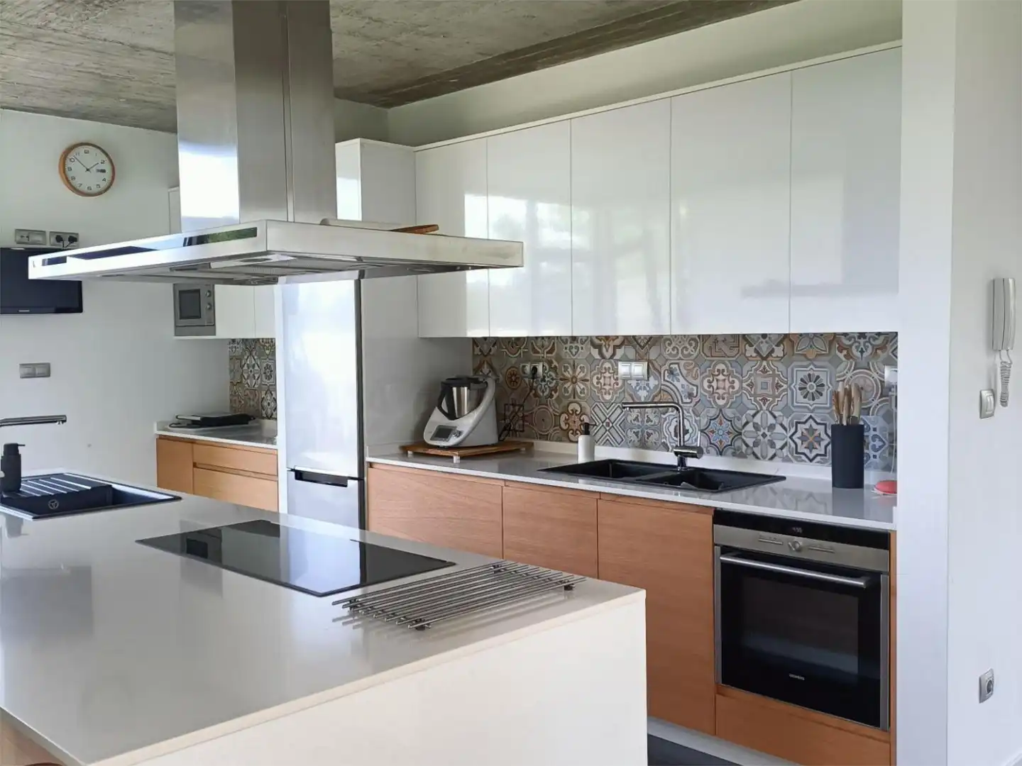 Houses for sale in Carantona, 22a, Miño Kitchen of Houses for sale in Miño with Swimming Pool