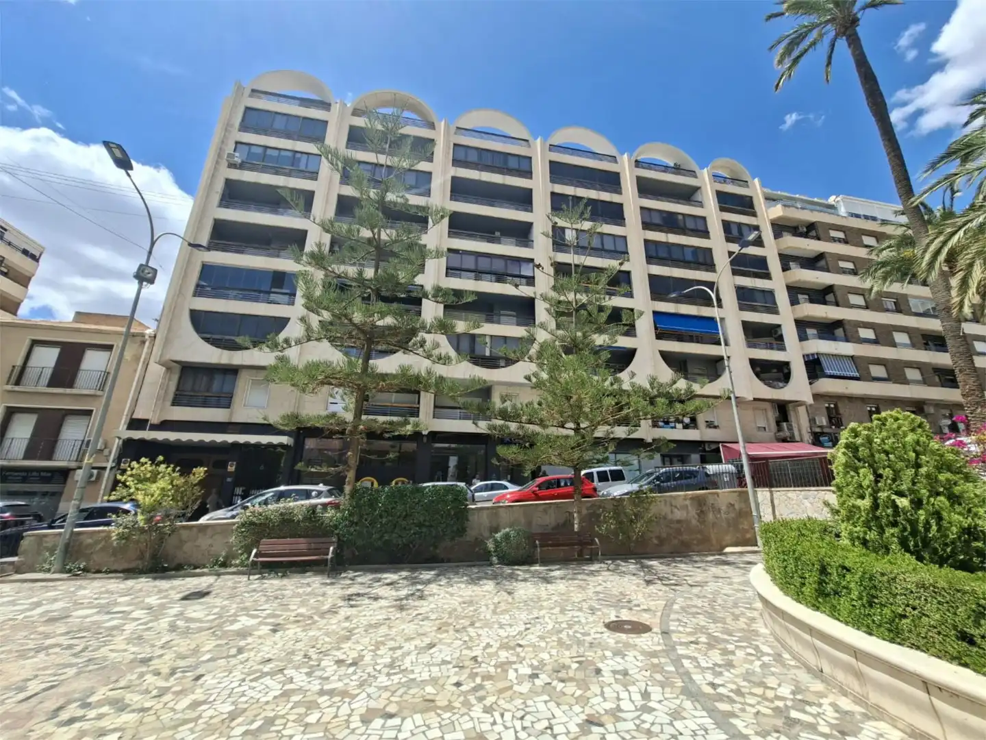 Vista exterior de Piso en venta en Crevillent con Aire acondicionado, Amueblado y Balcón