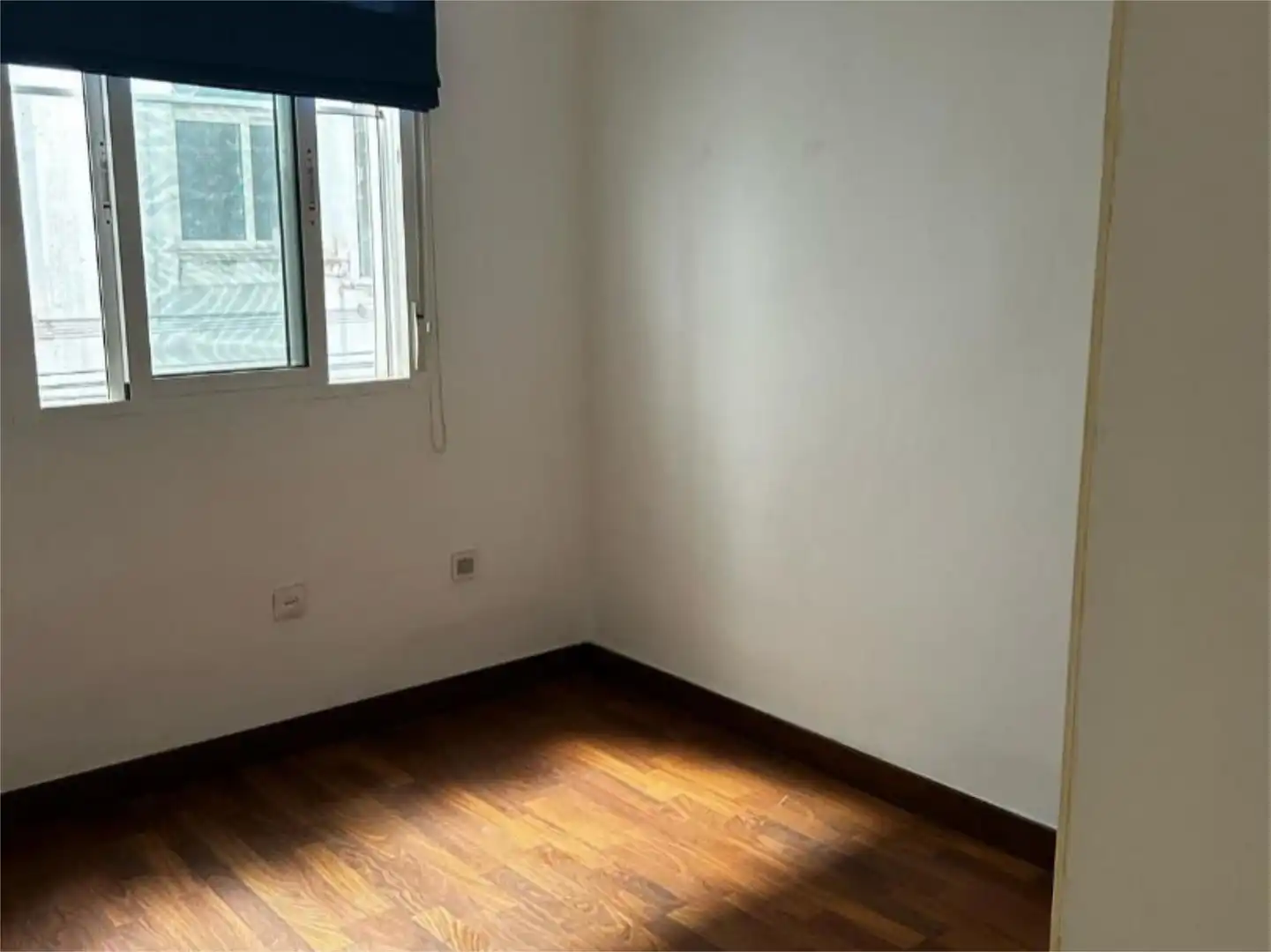 Habitación de Piso de alquiler en Dos Hermanas con Aire acondicionado, Terraza y Balcón