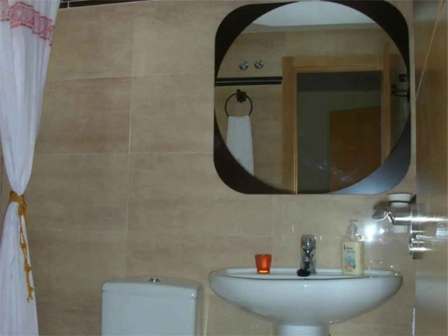 Flat for sale in Avenida de la Unicef, 55, Pinos de Alhaurín Bathroom of Flat for sale in Alhaurín de la Torre with Air Conditioner, Terrace and Swimming Pool