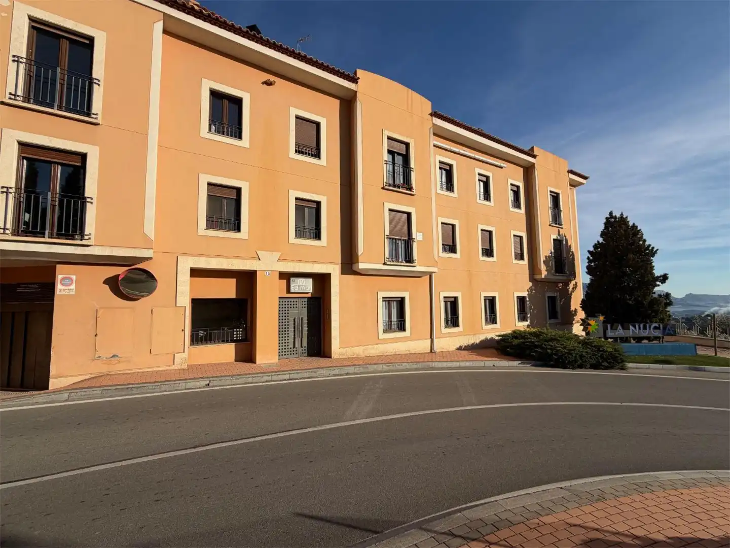 Vista exterior de Piso en venta en La Nucia con Aire acondicionado, Amueblado y Parking comunitario