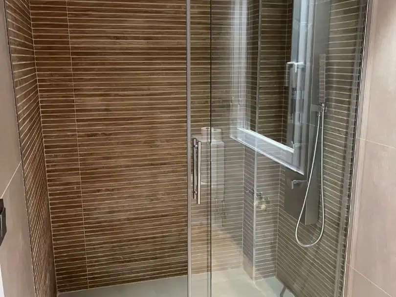Wohnung zum Verkauf in Avenida del Padre Isla, 118, San Esteban Badezimmer von Wohnung zum Verkauf in León Capital mit Balkon