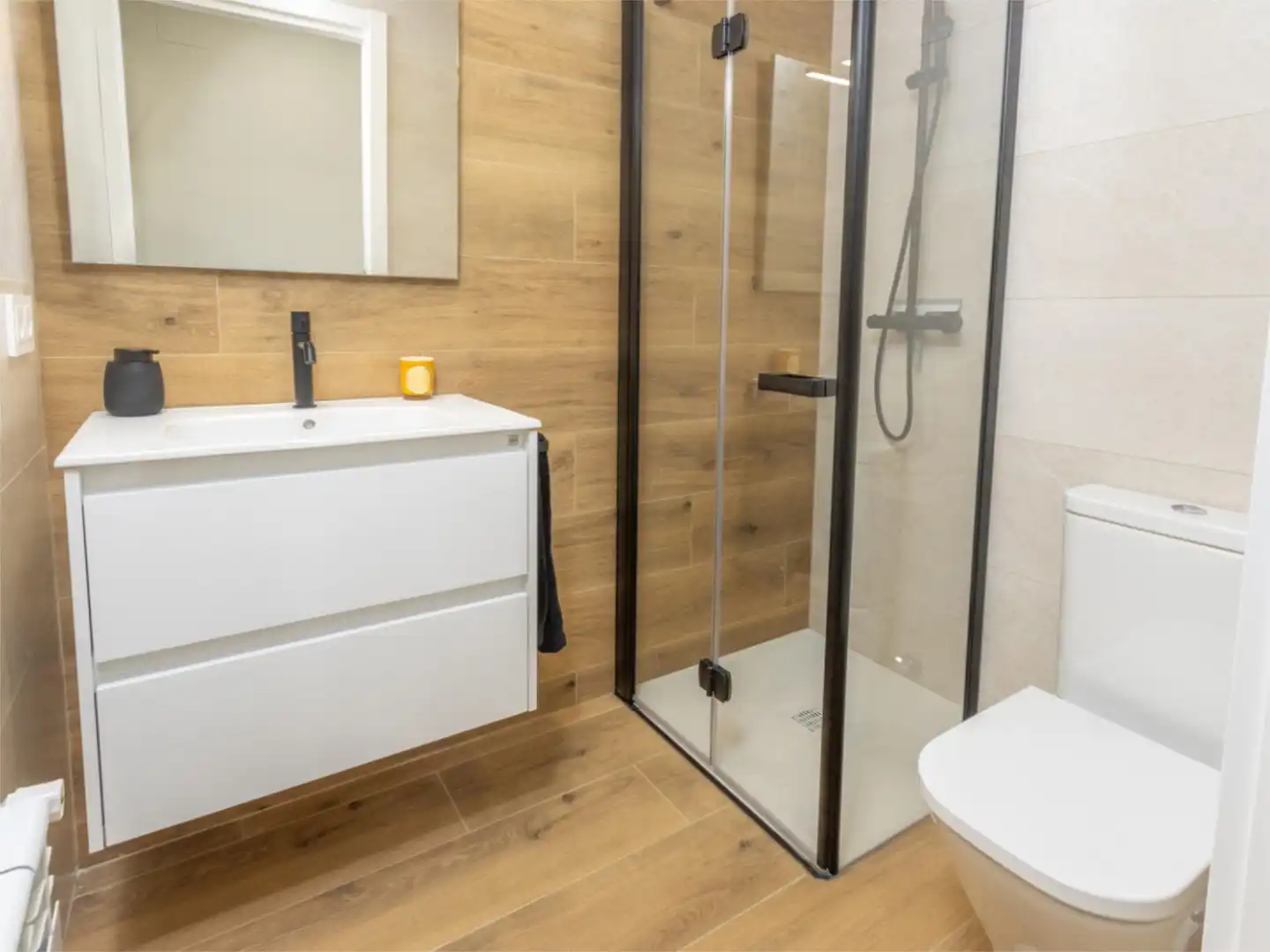 Bathroom of Duplexes for sale in Camprodon  with Heating, Storage room and Balcony