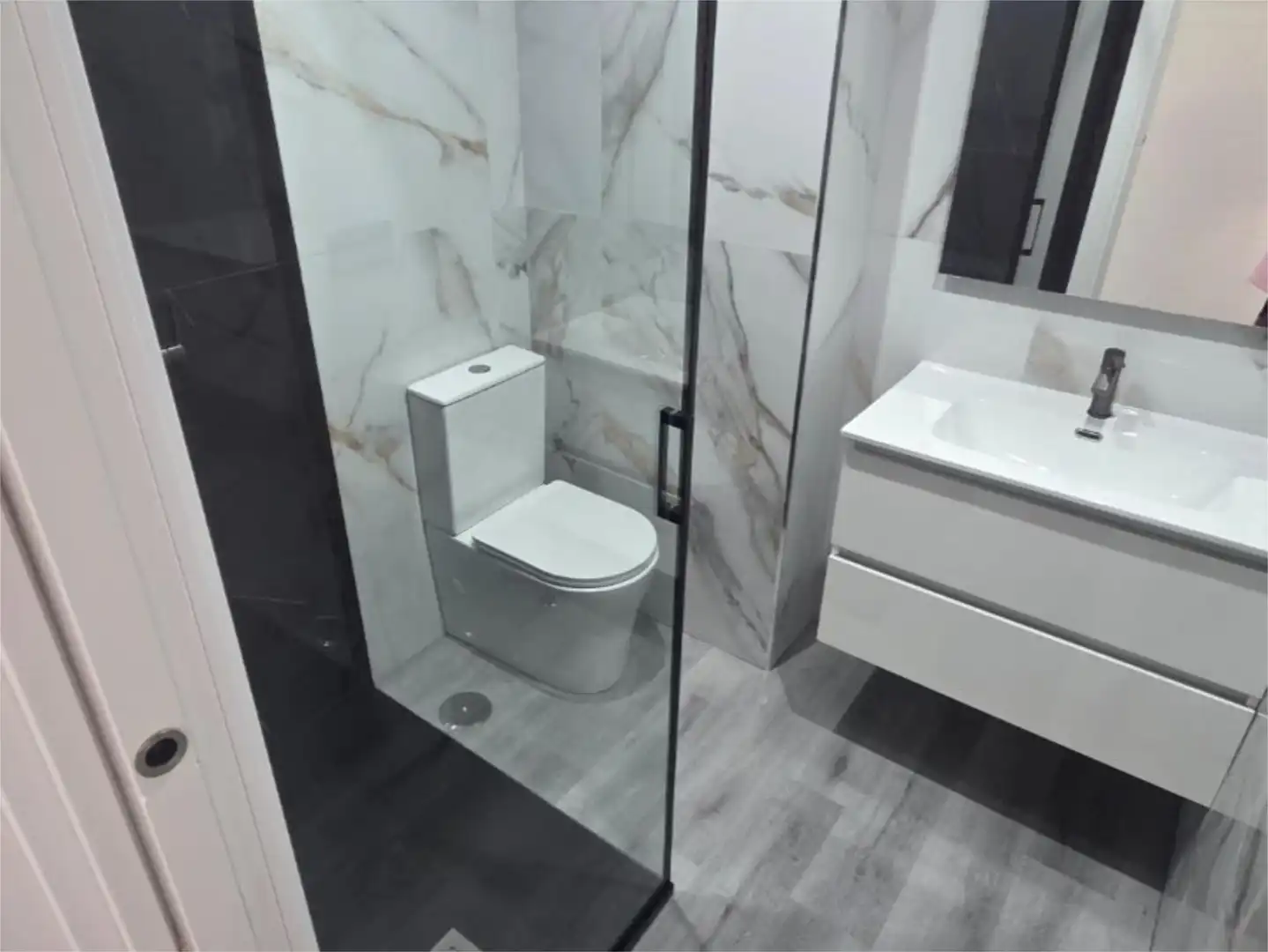 Bathroom of Flat for sale in Vigo   with Terrace