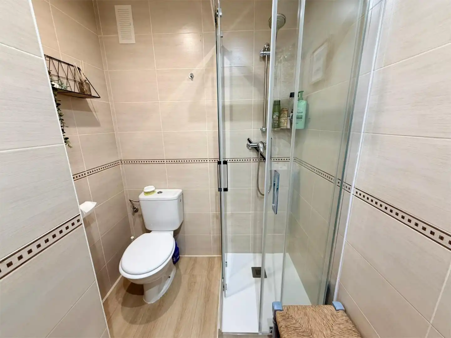 Apartamento en venta en Carrer Amplaries, 47, Cala Blanca Baño de Apartamento en venta en Oropesa del Mar / Orpesa con Aire acondicionado, Terraza y Piscina