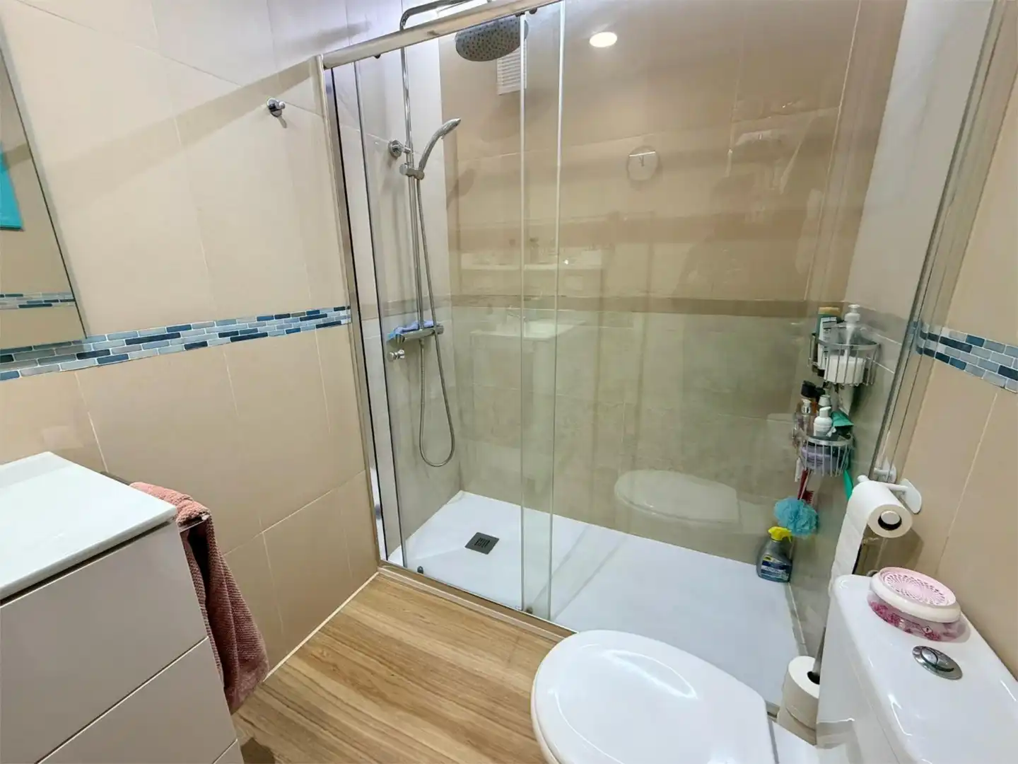 Apartamento en venta en Carrer Amplaries, 47, Cala Blanca Baño de Apartamento en venta en Oropesa del Mar / Orpesa con Aire acondicionado, Terraza y Piscina