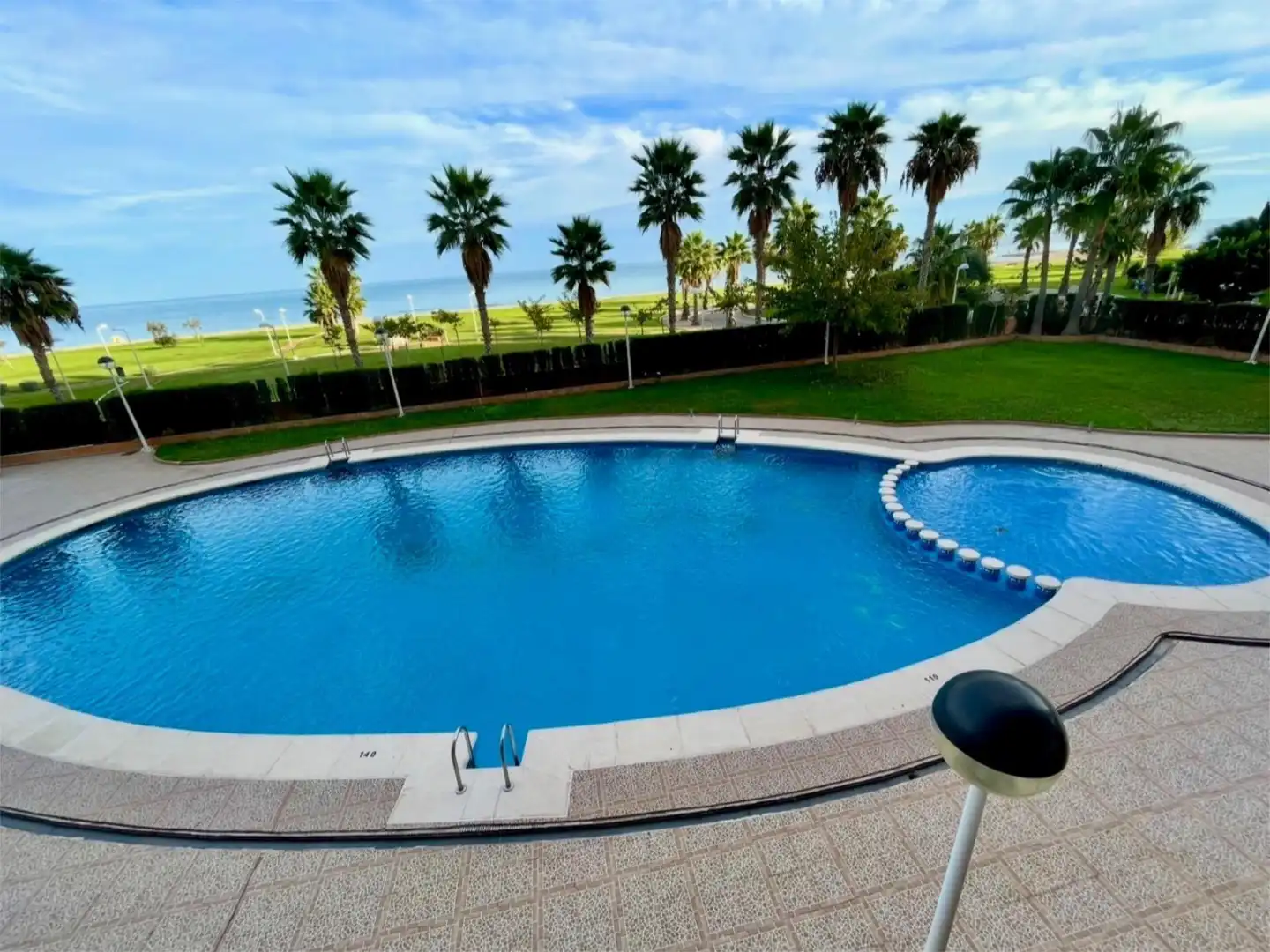 Apartamento en venta en Carrer Amplaries, 47, Cala Blanca Piscina de Apartamento en venta en Oropesa del Mar / Orpesa con Aire acondicionado, Terraza y Piscina