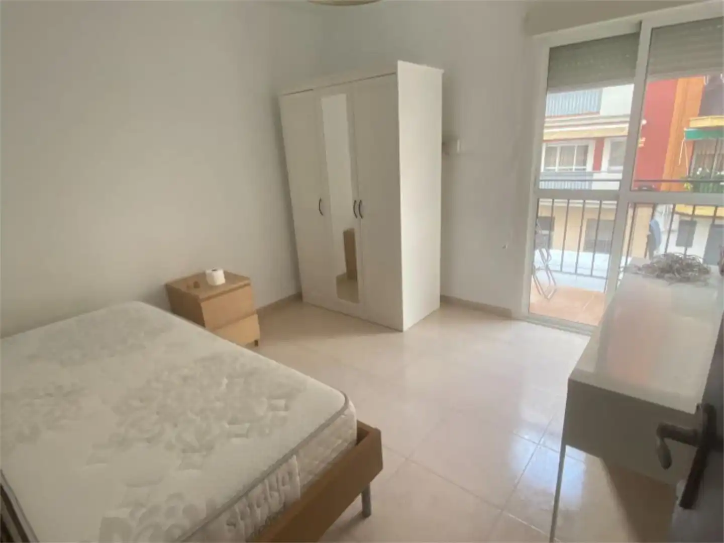 Piso de alquiler en Calle Padre Méndez Casariego, 24, San Carlos - San José Habitación de Piso de alquiler en Sevilla con Terraza, Trastero y Amueblado