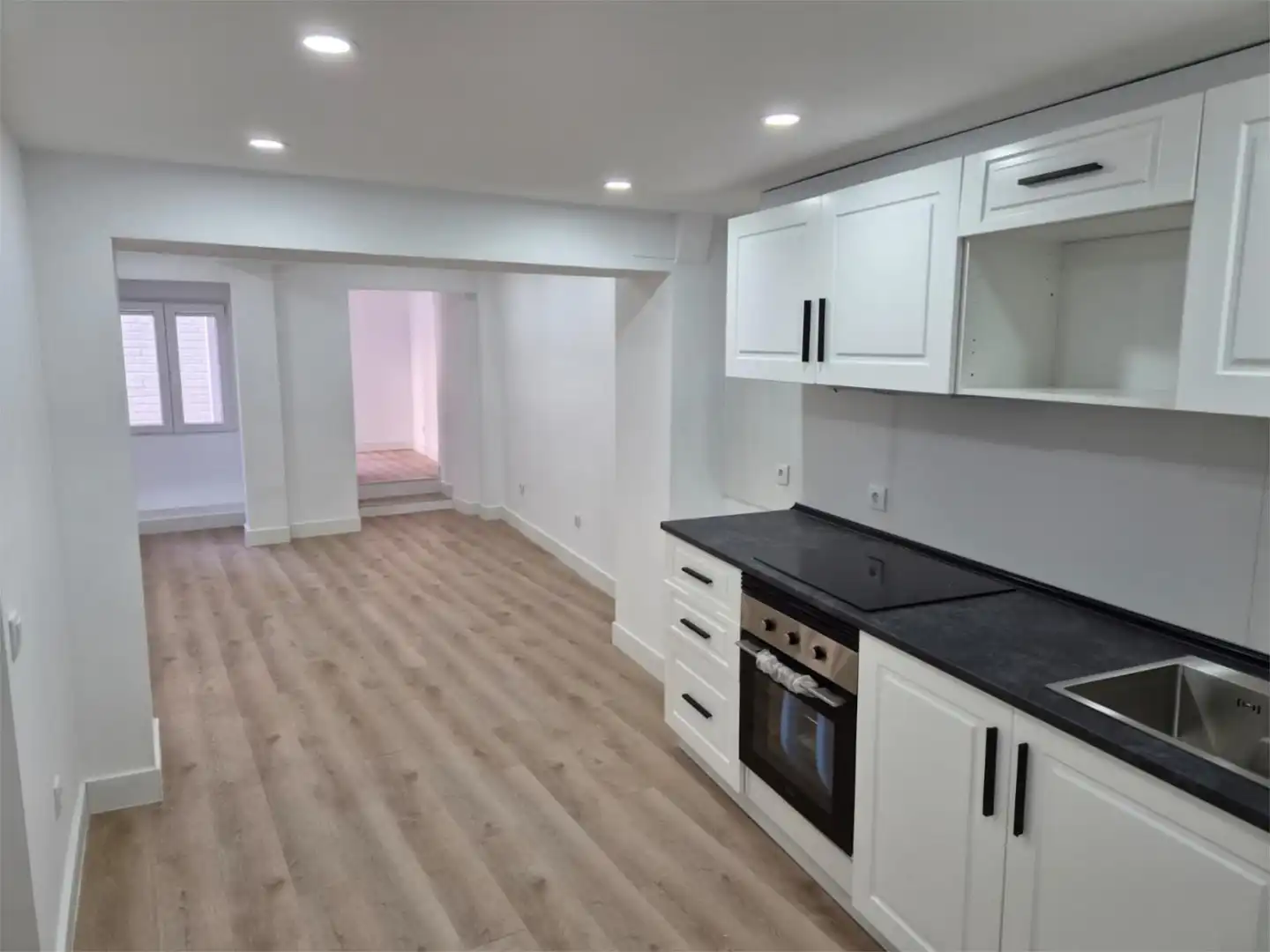 Ground floor for sale in Valladolid Capital  with Air Conditioner
