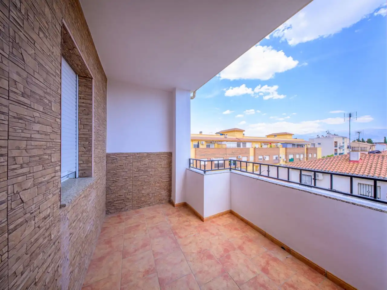 Terraza de Piso en venta en Las Gabias con Balcón