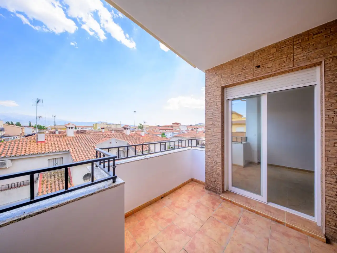 Terraza de Piso en venta en Las Gabias con Balcón