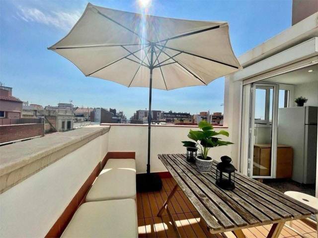 Apartamento en Alquiler en Carrer de Verdi, 235 en La Salut