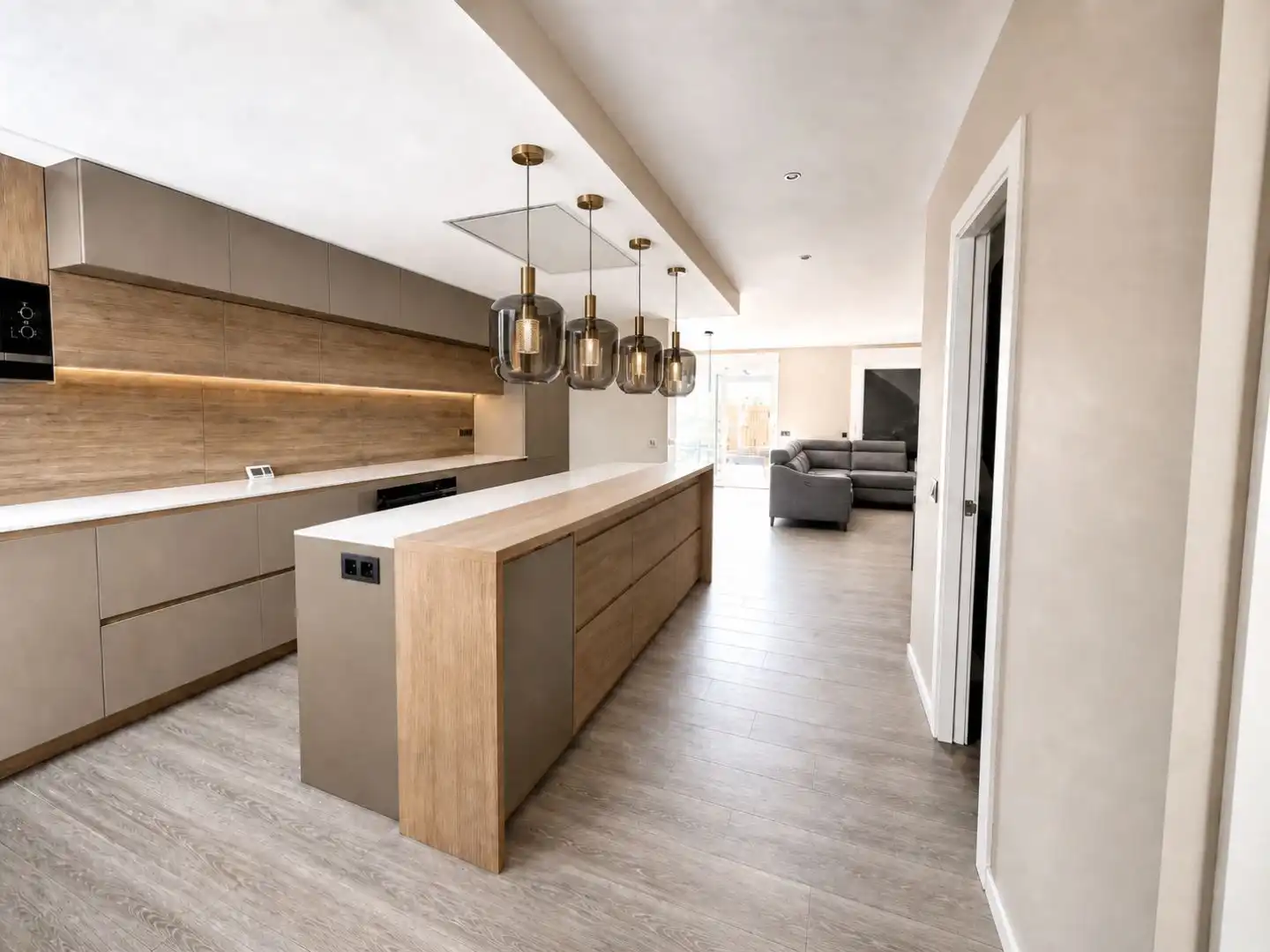 Piso en venta en Bulevar Picos de Europa, 33, Tempranales Cocina de Piso en venta en San Sebastián de los Reyes con Aire acondicionado, Calefacción y Jardín privado