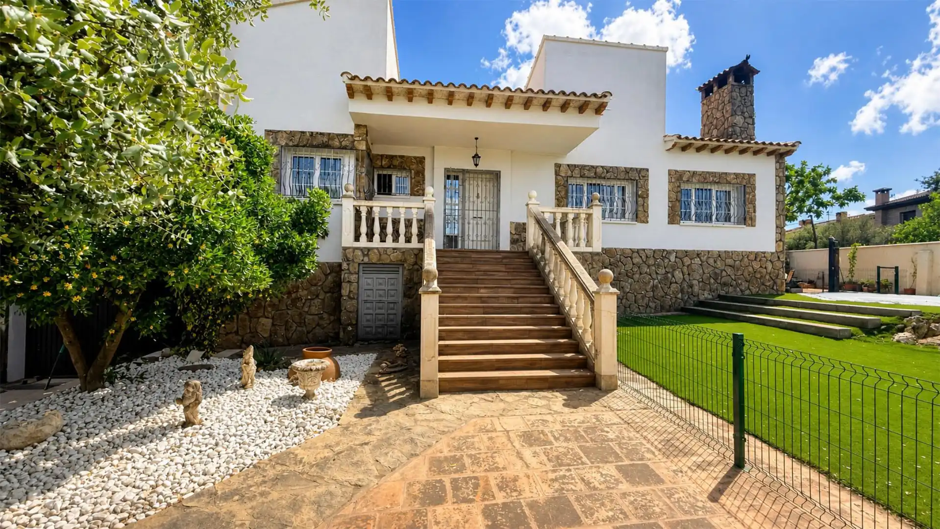 Piso en venta en Calle Victoria, 192, Pepino Vista exterior de Piso en venta en Pepino con Aire acondicionado, Calefacción y Jardín privado