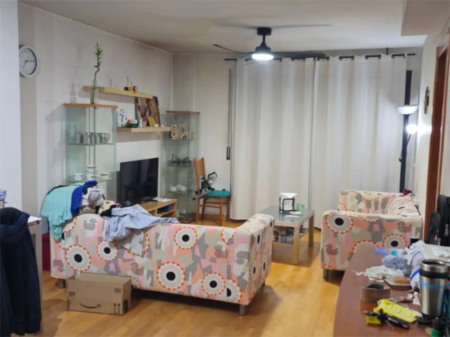 Sala d'estar de Pis en venda en Santa Coloma de Gramenet amb Aire condicionat i Balcó