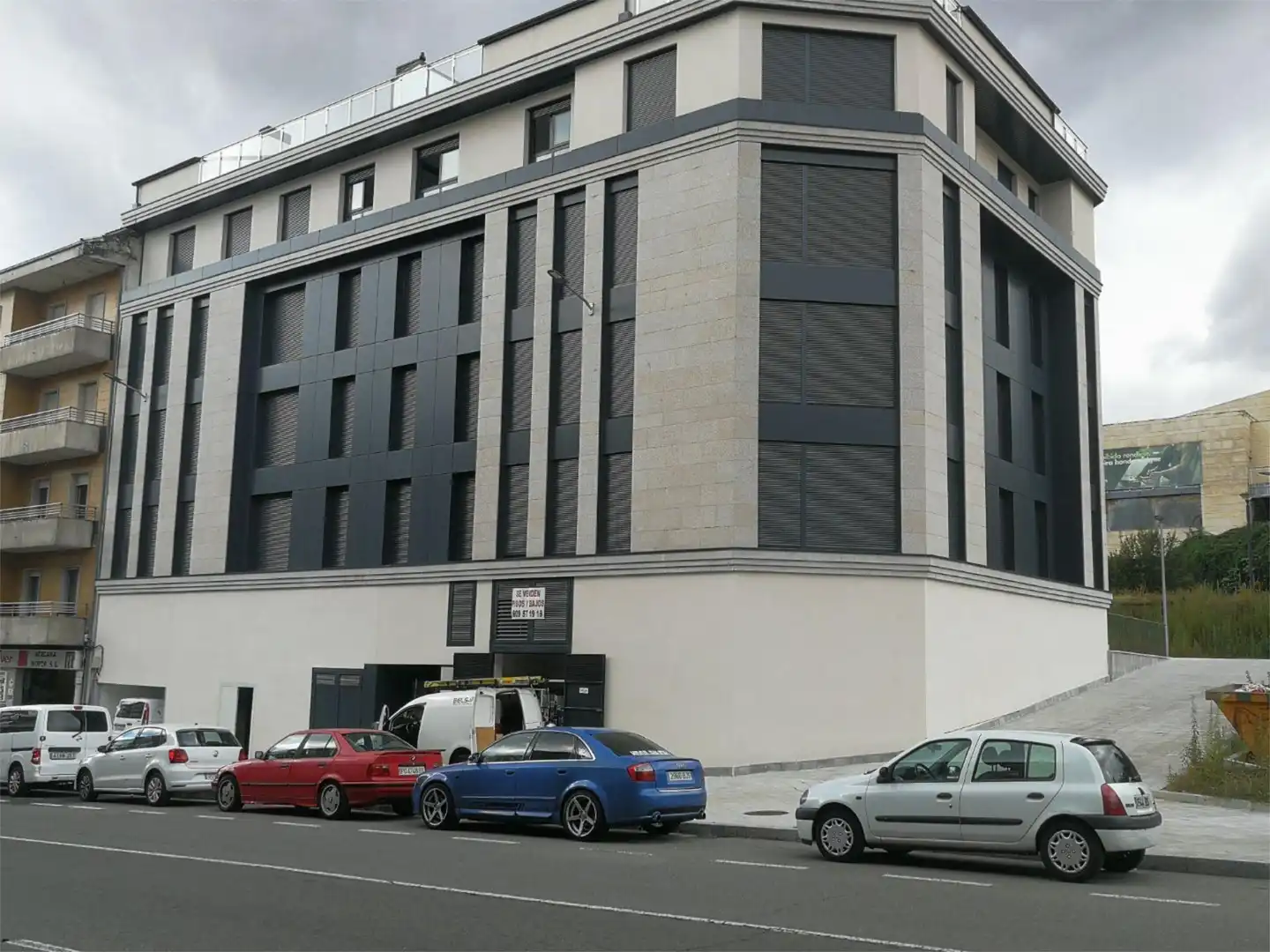 Vista exterior de Piso de alquiler en Ourense Capital  con Calefacción, Trastero y Parking comunitario
