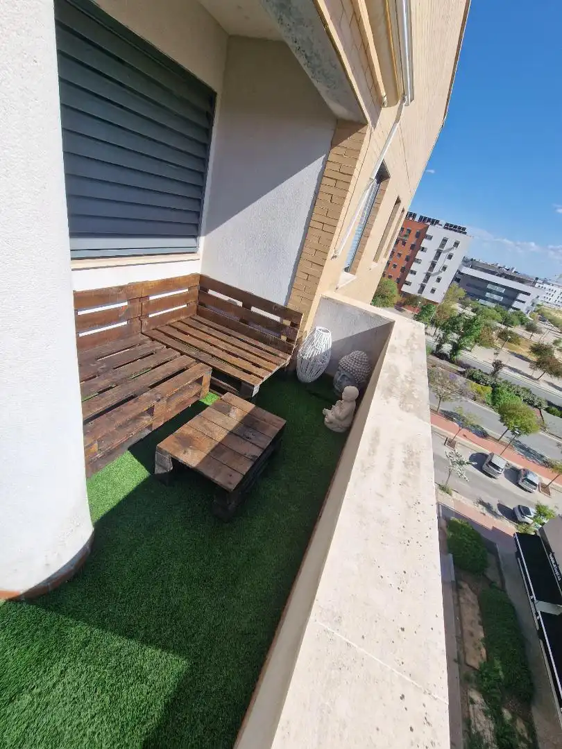Balcony of Flat for rent in Mairena del Aljarafe  with Heating, Private garden and Parquet flooring