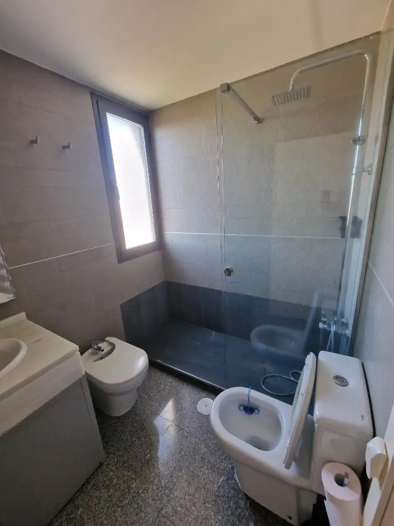 Bathroom of Flat for rent in Mairena del Aljarafe  with Heating, Private garden and Parquet flooring