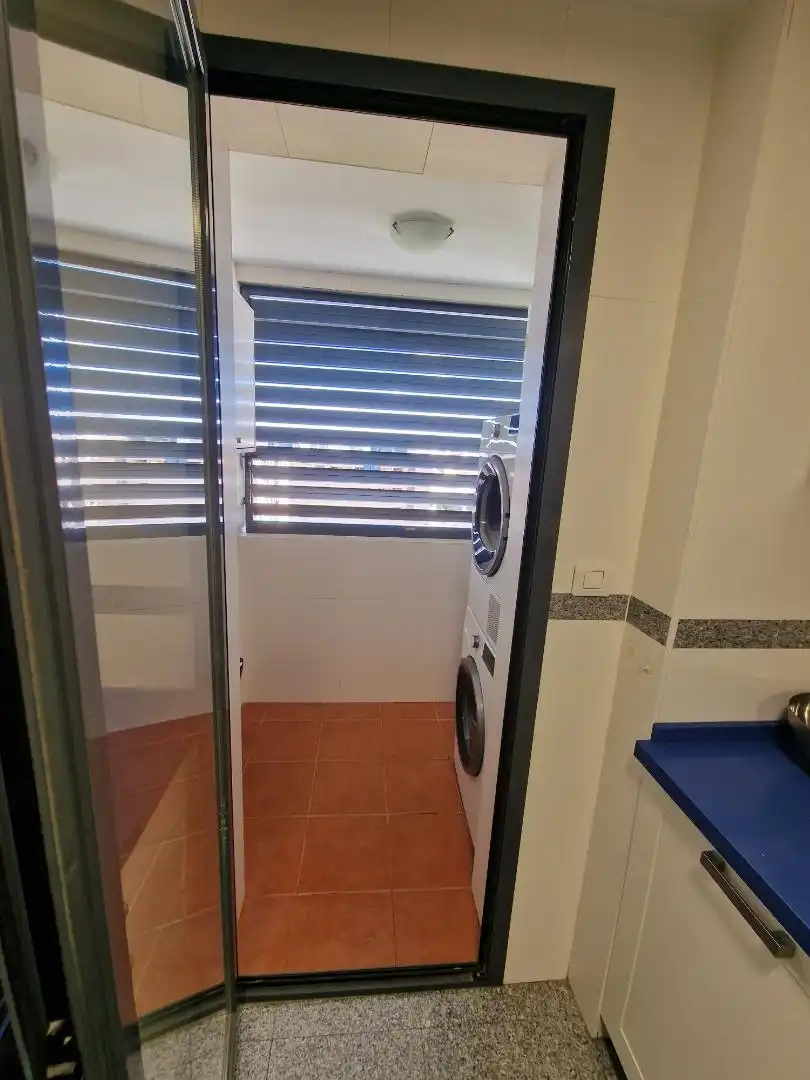 Bathroom of Flat for rent in Mairena del Aljarafe  with Heating, Private garden and Parquet flooring