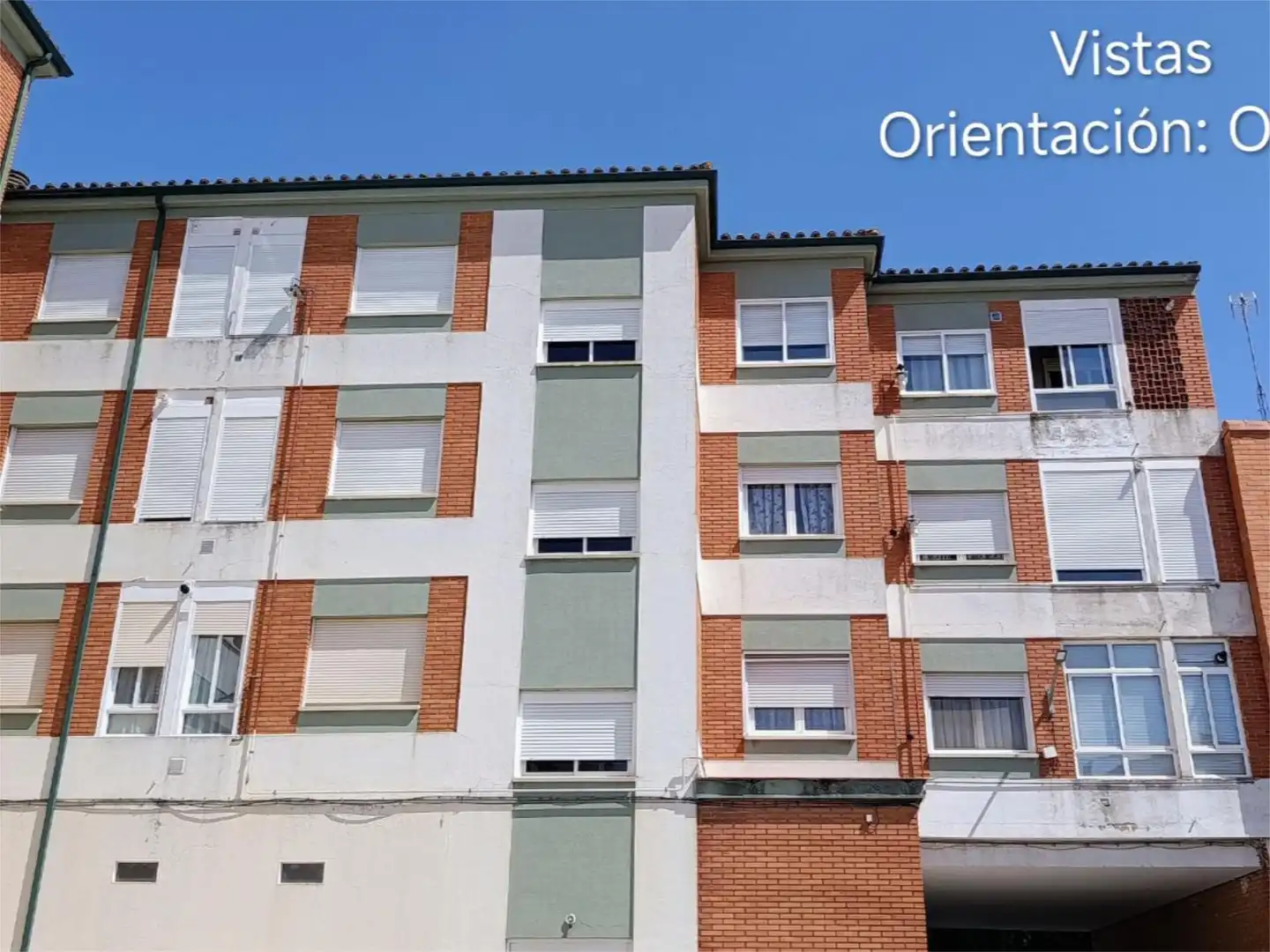 Außenansicht von Wohnung zum Verkauf in Zamora Capital  mit Terrasse und Balkon